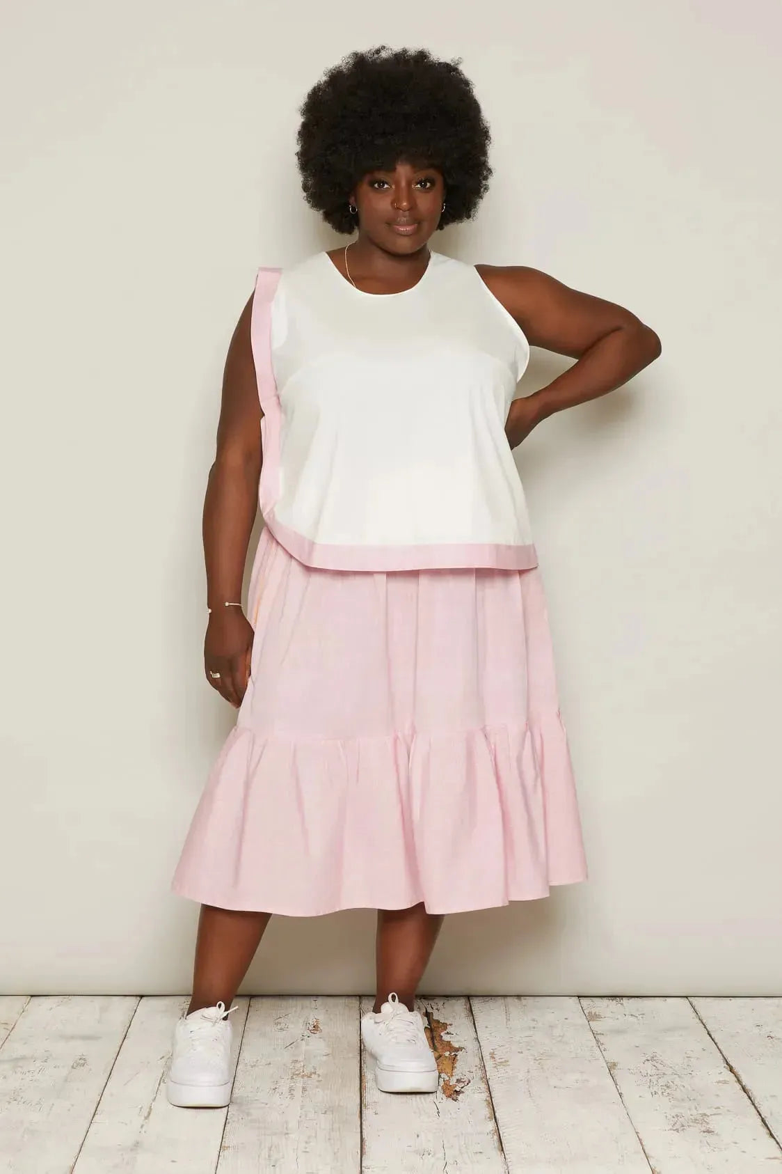 Ari Top (White & Pink) | size: M Refurbished - N/A refurbished available on Cerqular