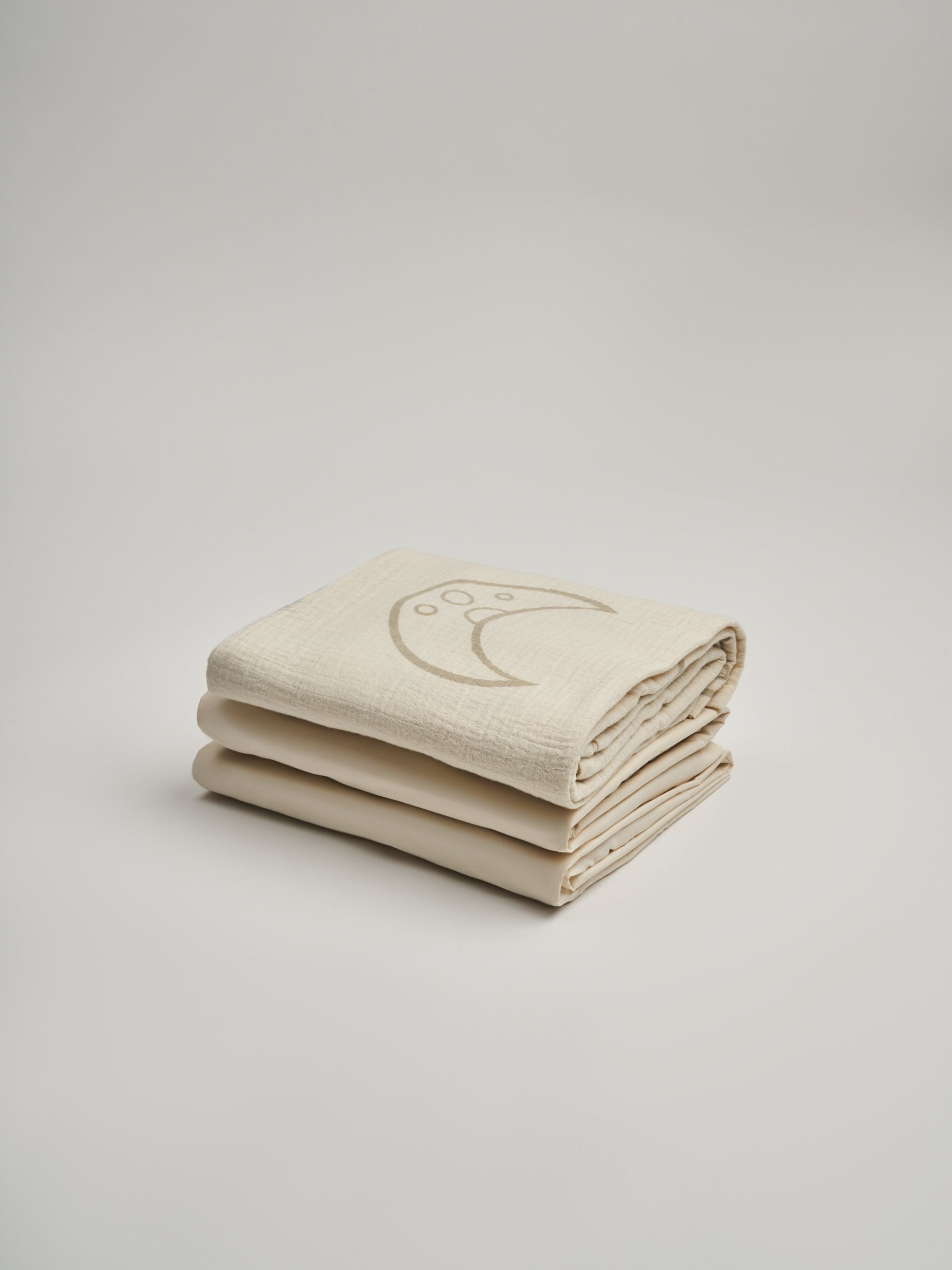 Buy Organic and Fairtrade Cotton Crib Sheet and Muslin Wrap Set | Color: Natural Moons Refurbished - $53.20 Organic and Fairtrade Cotton Crib Sheet and Muslin Wrap Set | Color: Natural Moons Refurbished - Takara (note: this is a Japanese brand, but it's possible refurbished available on Cerqular