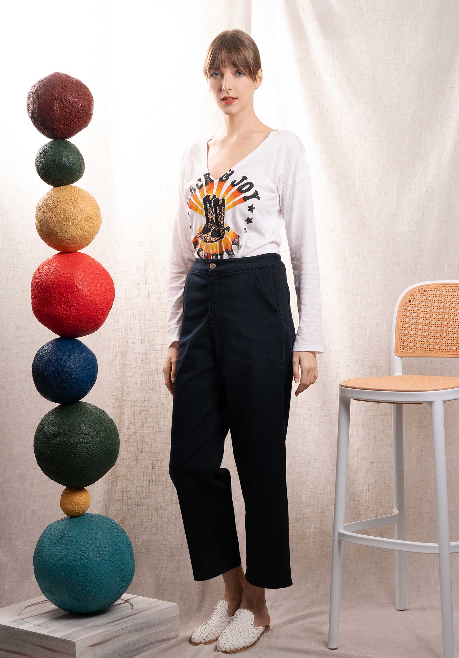 Pants 61052 Marine | Color: MARINE | Size: S Refurbished - Rue Madame is a known brand, and the standardized name is " refurbished available on Cerqular