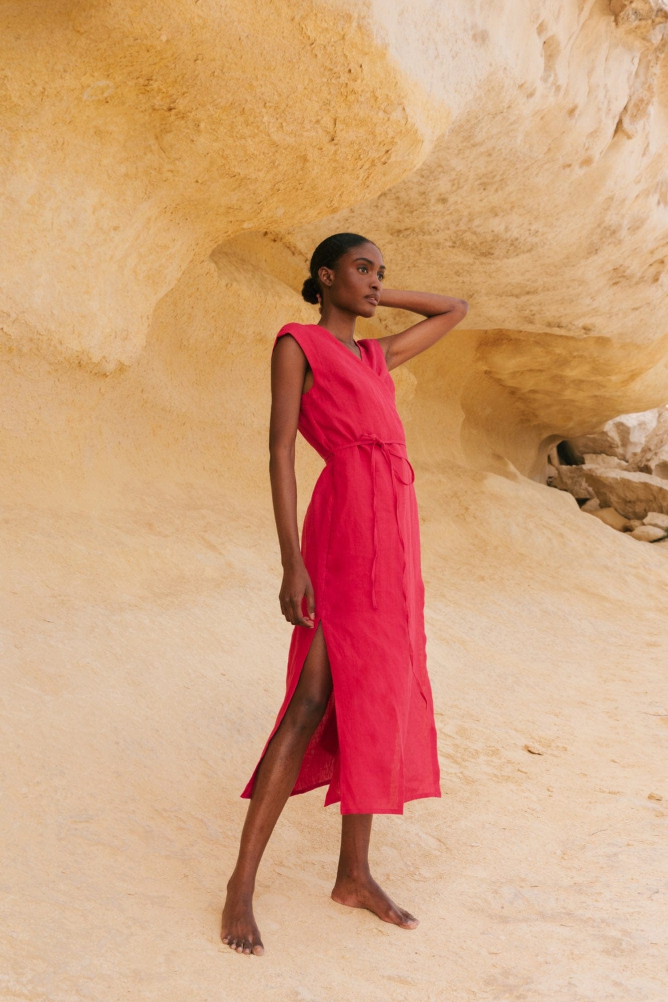 Aurora mid length linen dress in Viva Magenta | Size: M Refurbished - Amour Linen refurbished available on Cerqular