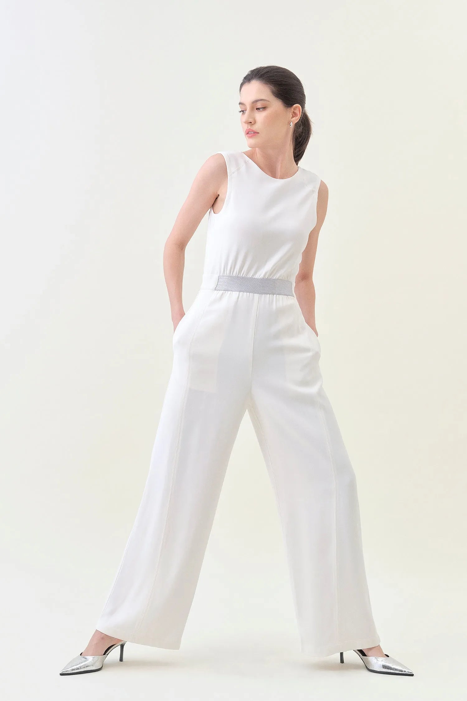 Low-back Jumpsuit - Snow | Size: M | Style: Jumpsuit Refurbished - N/A refurbished available on Cerqular