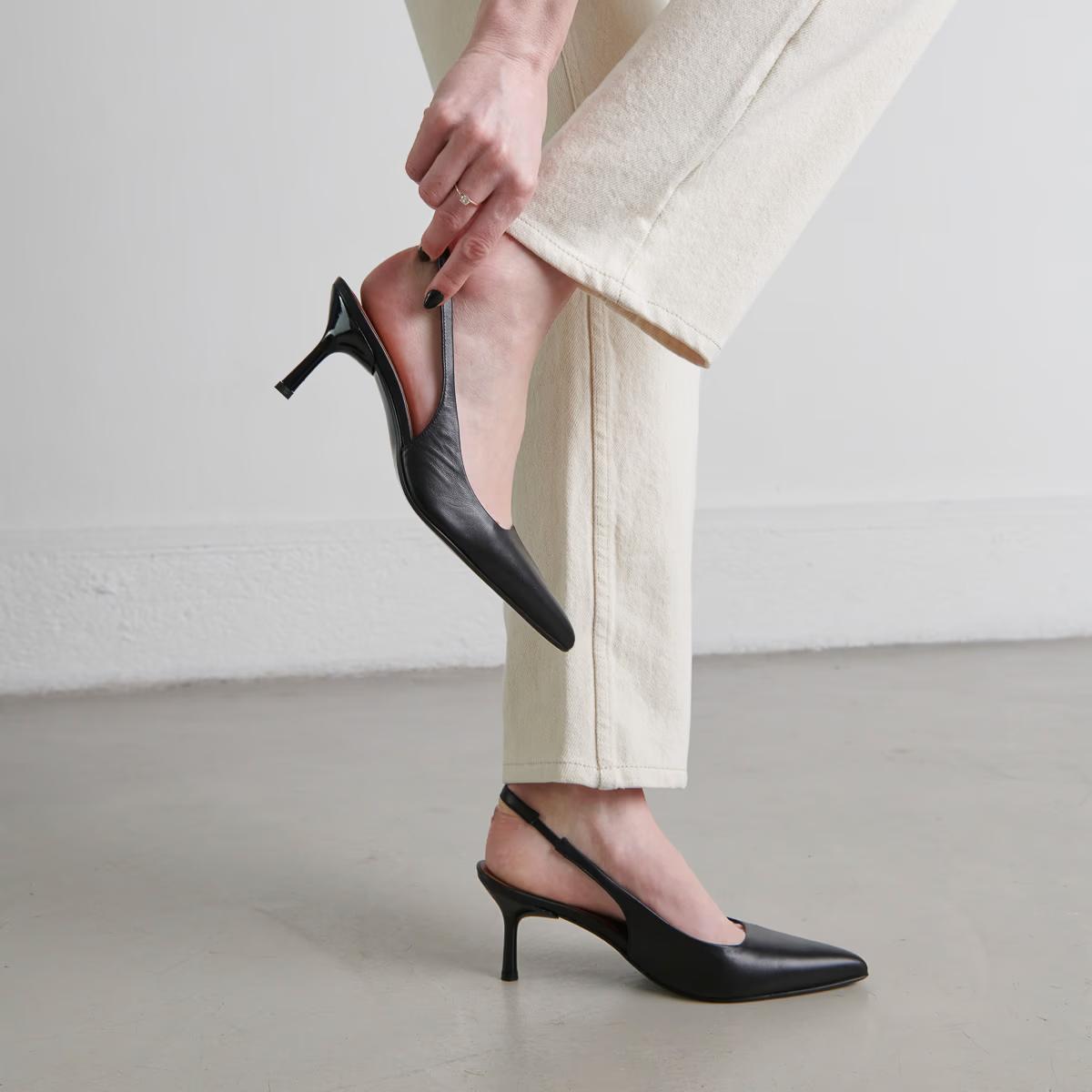 264- Diamantine Cuir Noir | Color: NOIR | Size: 39 Refurbished - Rue Madame is a known brand, and the standardized name is " refurbished available on Cerqular