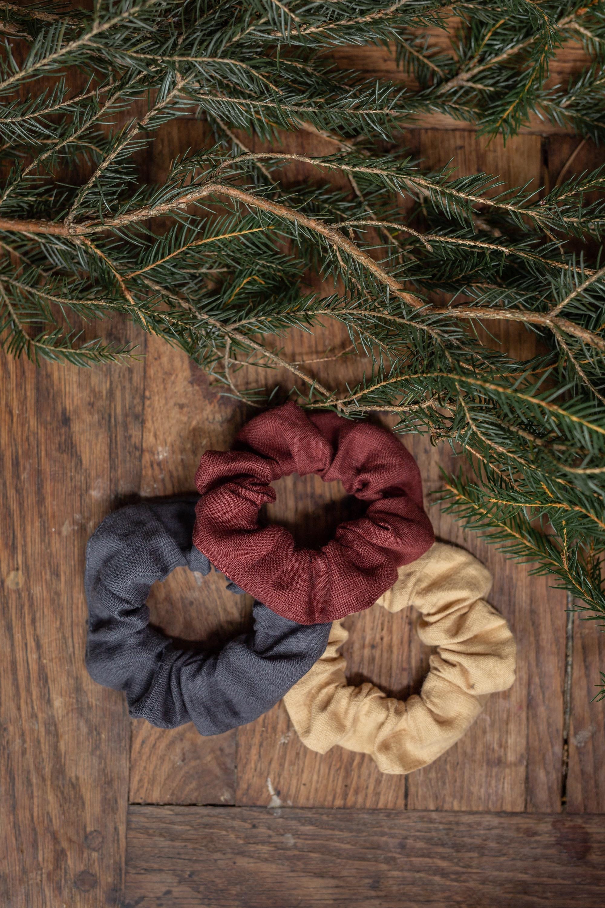 Linen scrunchies | Colorway: Set 2 Refurbished - Amour Linen refurbished available on Cerqular