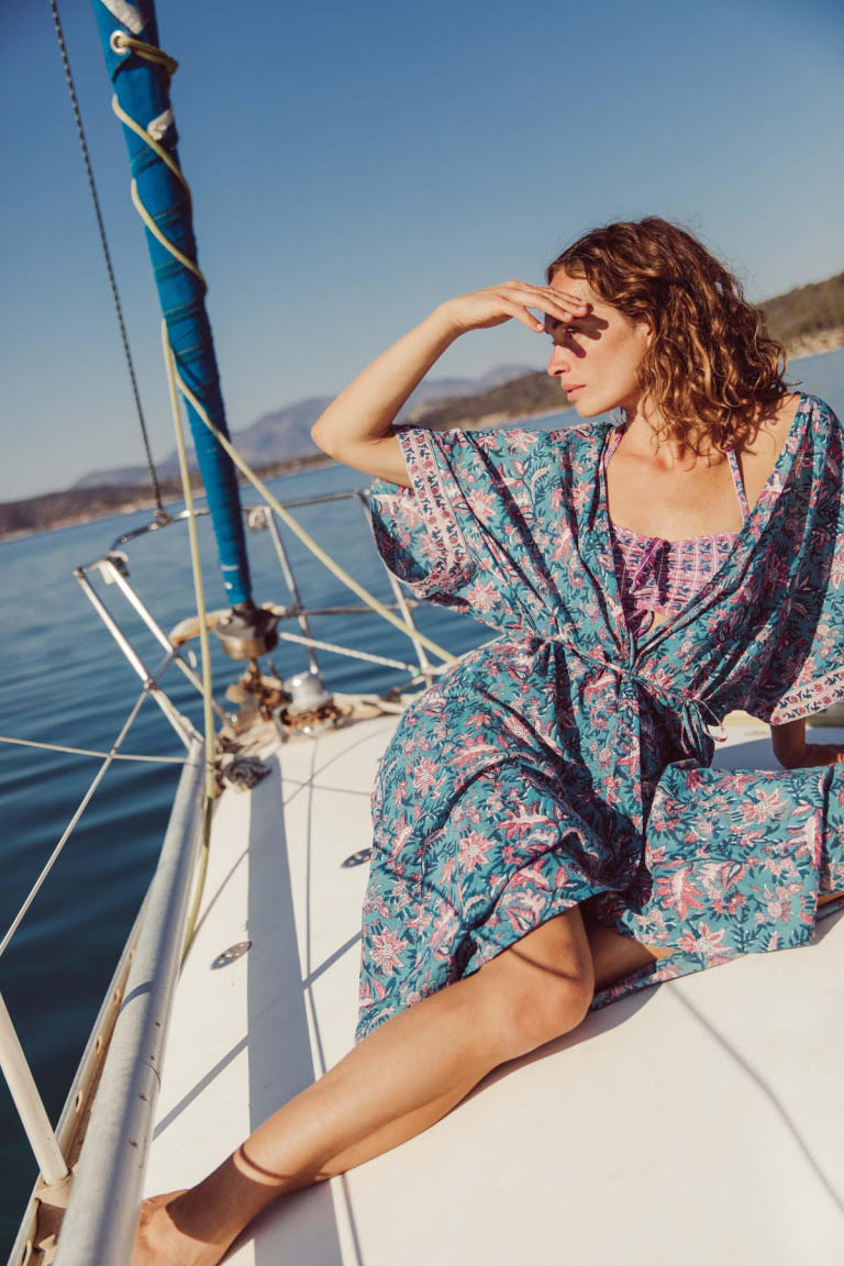 Kimono Chill - Teal Garden of Eden | Size: XS/S Refurbished - N/A (Note: This brand may not be well-known globally refurbished available on Cerqular
