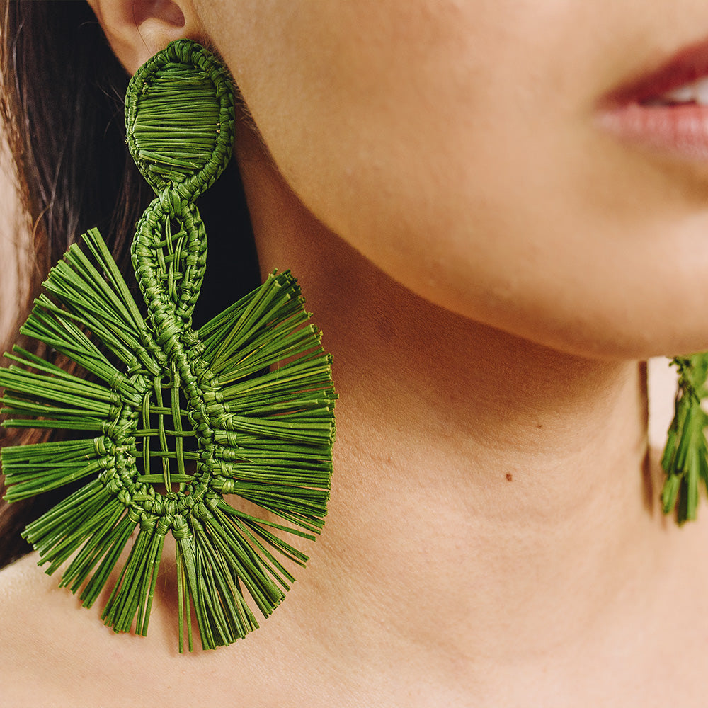 Sea Green Palm Earrings - Handmade Iraca Palm Earrings | Color: Green Refurbished - Apalma Handmade refurbished available on Cerqular