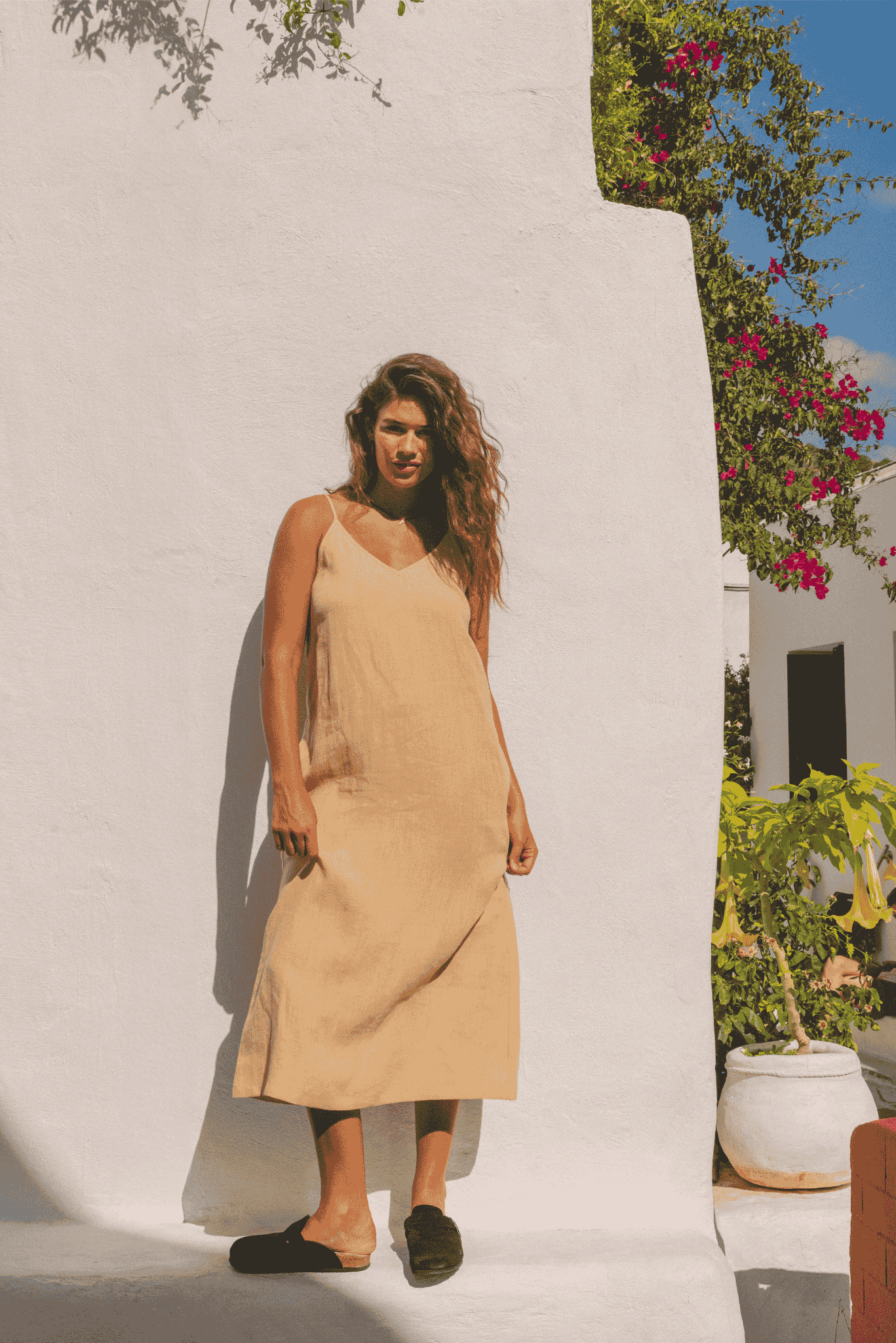 Buy Jakarta long linen dress in Mustard | Size: S Refurbished - $110.00 Jakarta long linen dress in Mustard | Size: S Refurbished - Amour Linen refurbished available on Cerqular