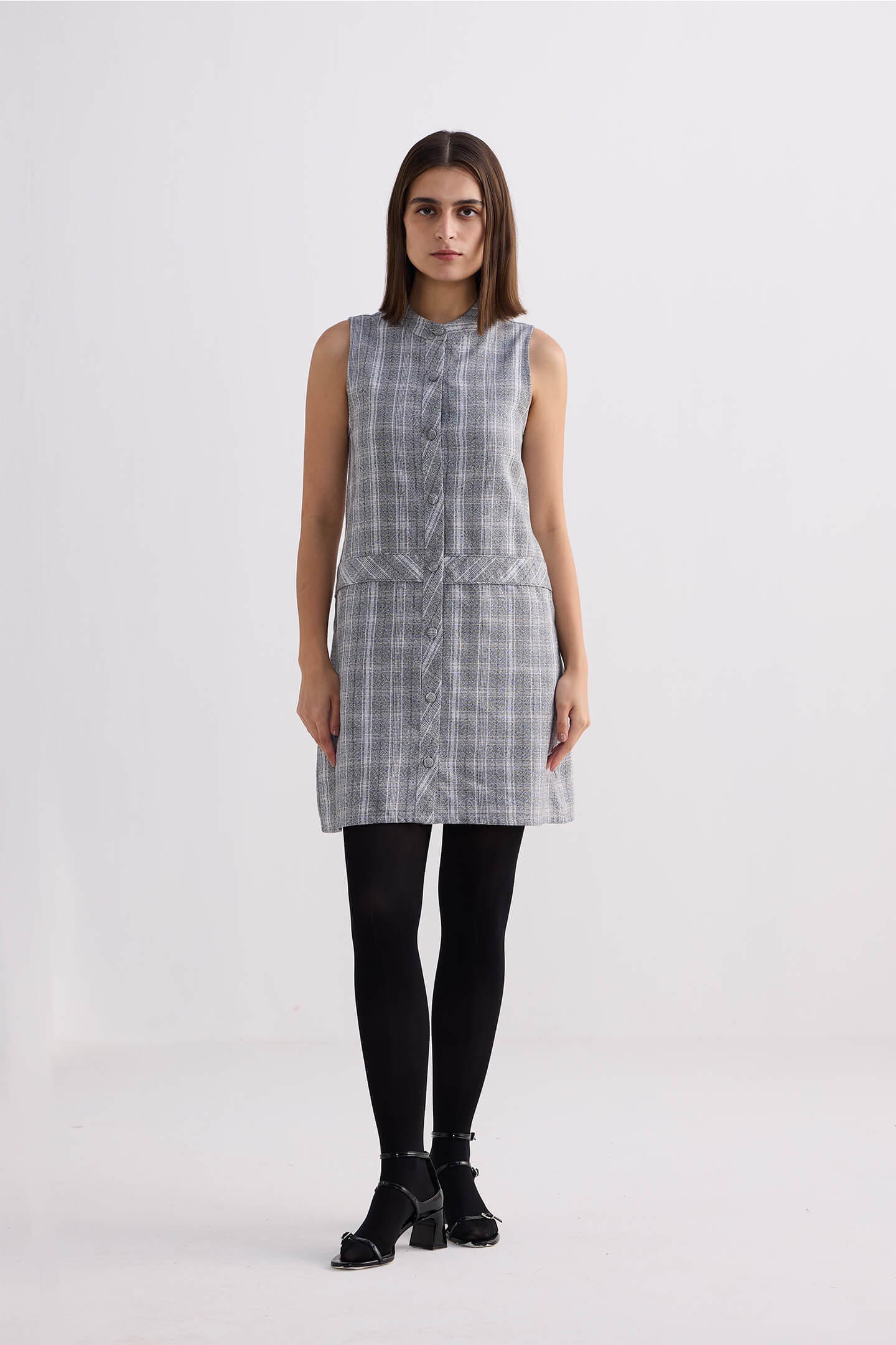 The Cotton Tweed Shift Dress in Grey | Color: Steel Breeze | Size: XS Refurbished - Resistor (Note: This is a generic term for an electronic component, refurbished available on Cerqular