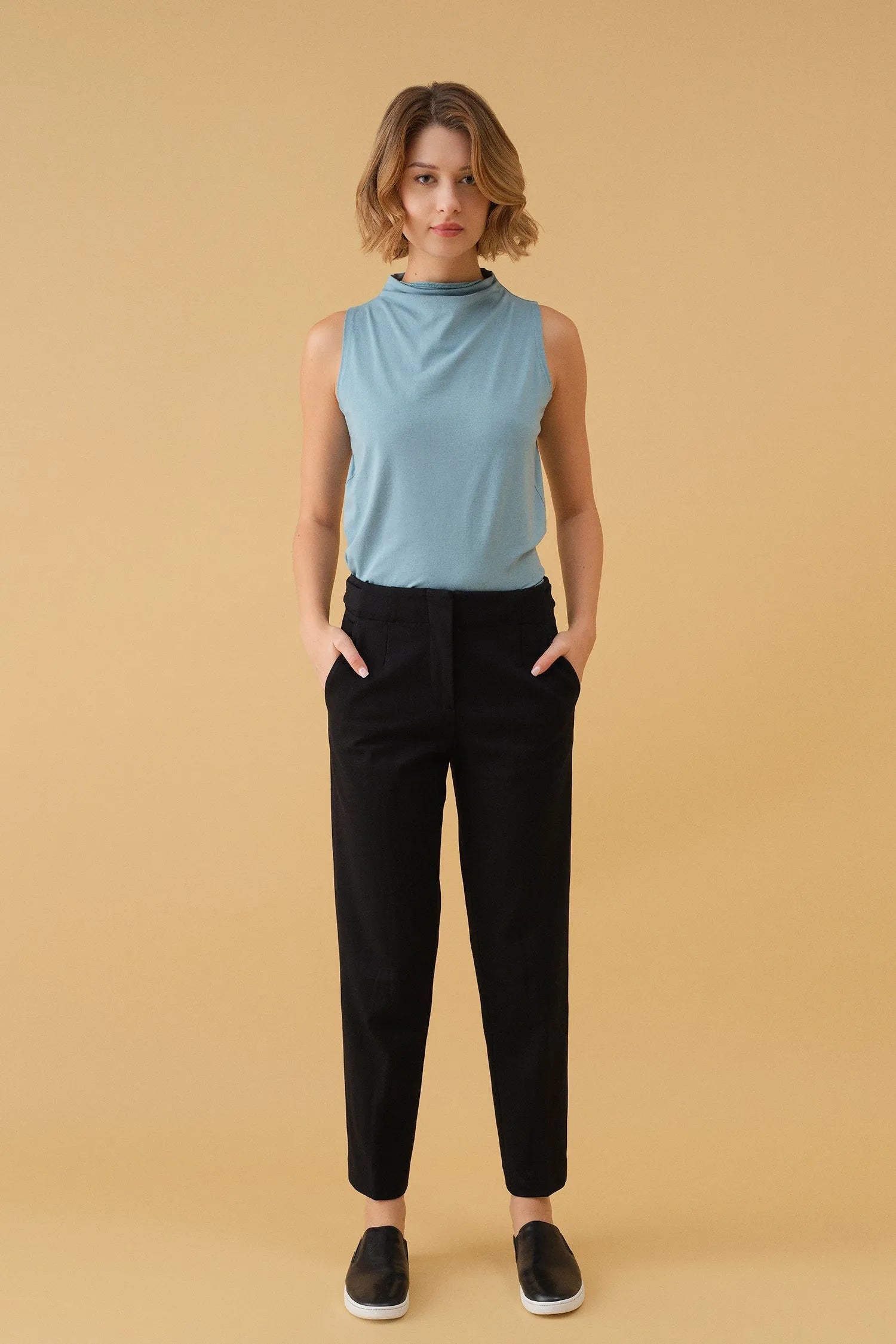 High-waist Barrel Trouser - Black | Size: S Refurbished - N/A refurbished available on Cerqular