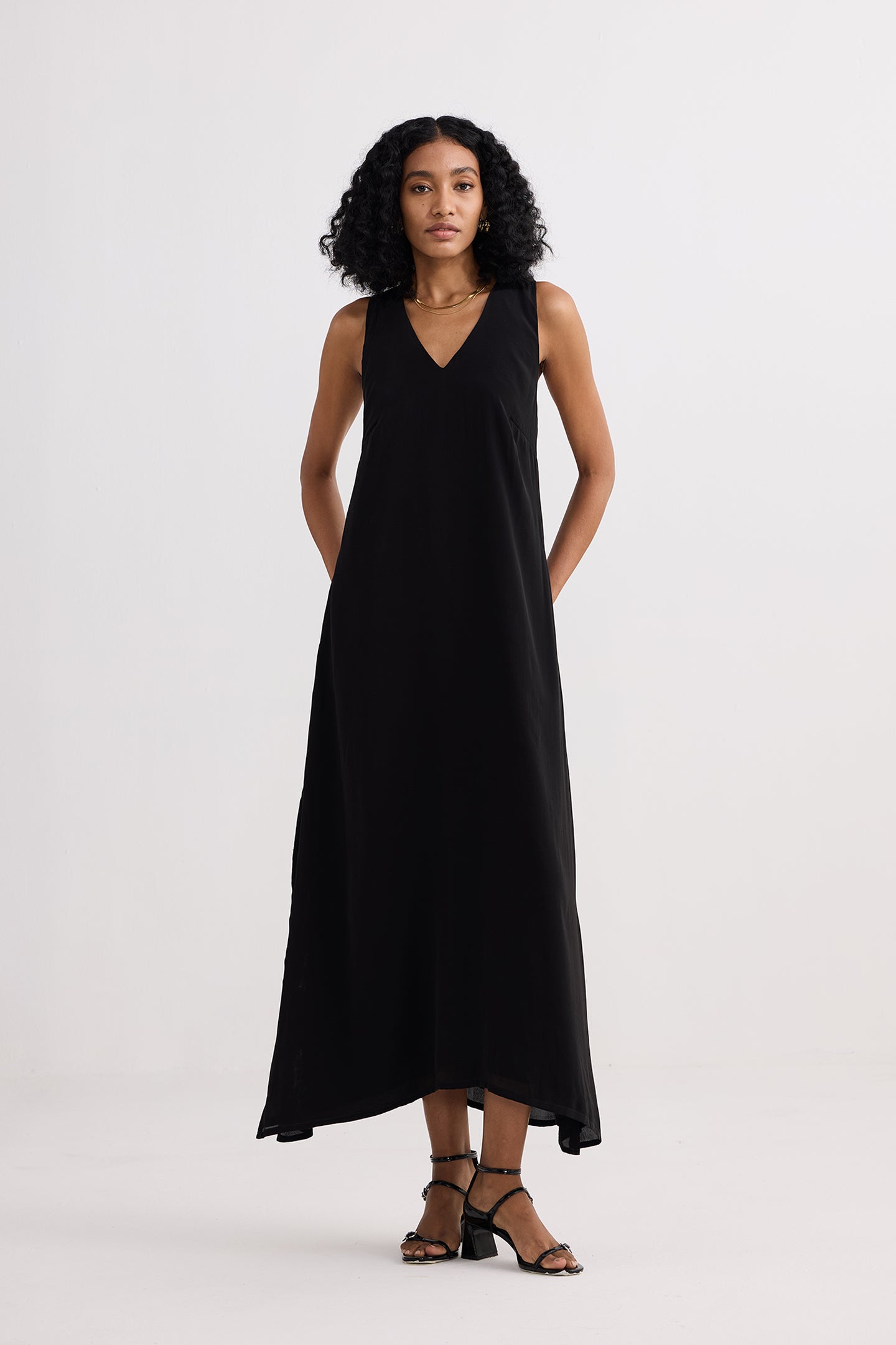 Crossed in Chic Sleeveless Maxi Dress in Black | Color: Black | Size: L Refurbished - Resistor (Note: This is a generic term for an electronic component, refurbished available on Cerqular