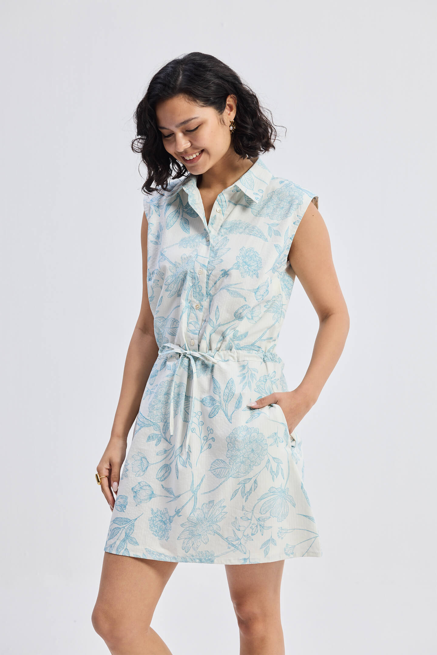 Drawstring Shirt Dress in Blue Florals | Color: Floral Melody | Size: XS Refurbished - Resistor (Note: This is a generic term for an electronic component, refurbished available on Cerqular