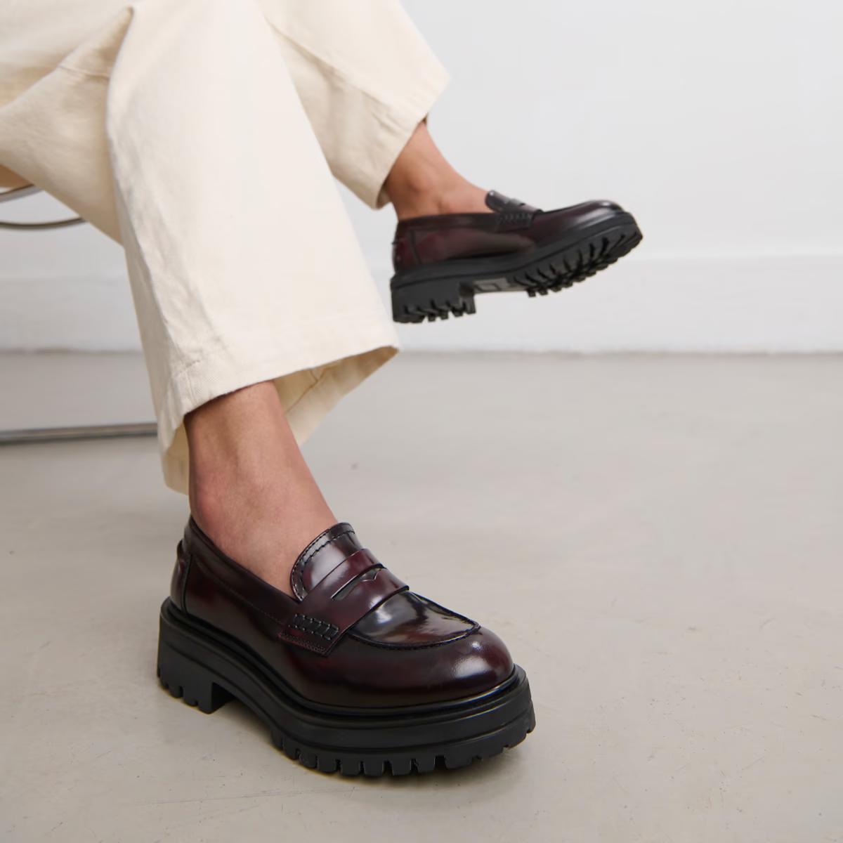 225- Alfi Cuir Glace Bordeaux | Color: BORDEAUX | Size: 40 Refurbished - Rue Madame is a known brand, and the standardized name is " refurbished available on Cerqular