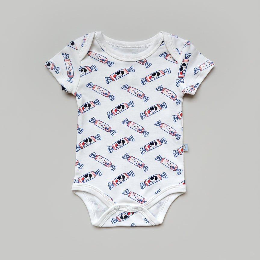 Organic Cotton Baby Onesie - White Bunny Candy | Size: 0 - 3M Refurbished - The Wee Bean refurbished available on Cerqular