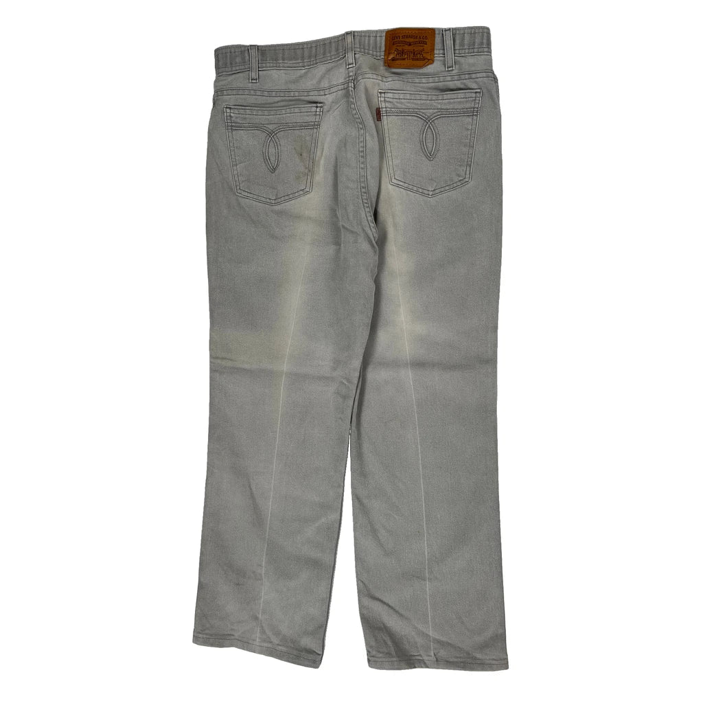 Levis Jeans - 33W 32L Grey Cotton Refurbished - Thrifted (note: this is a term often used to describe second- refurbished available on Cerqular