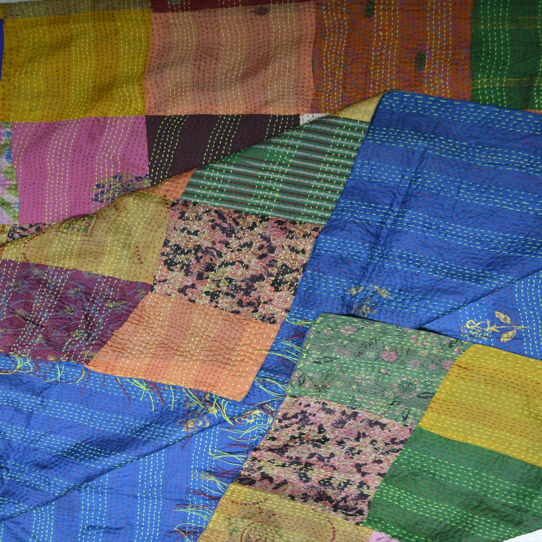 Hand Stitched Kantha  Silk  Vintage throw | Size: Daya Refurbished - N/A refurbished available on Cerqular