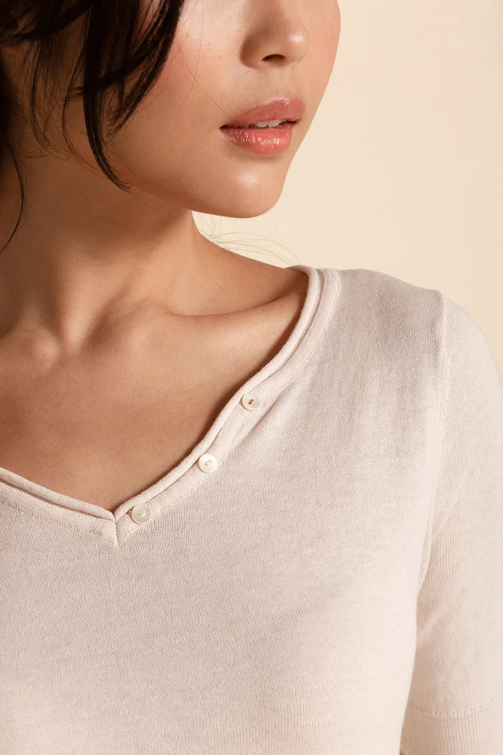 Buy V Button-neck Top - Shell | Size: XS Refurbished - $67.60 V Button-neck Top - Shell | Size: XS Refurbished - N/A refurbished available on Cerqular