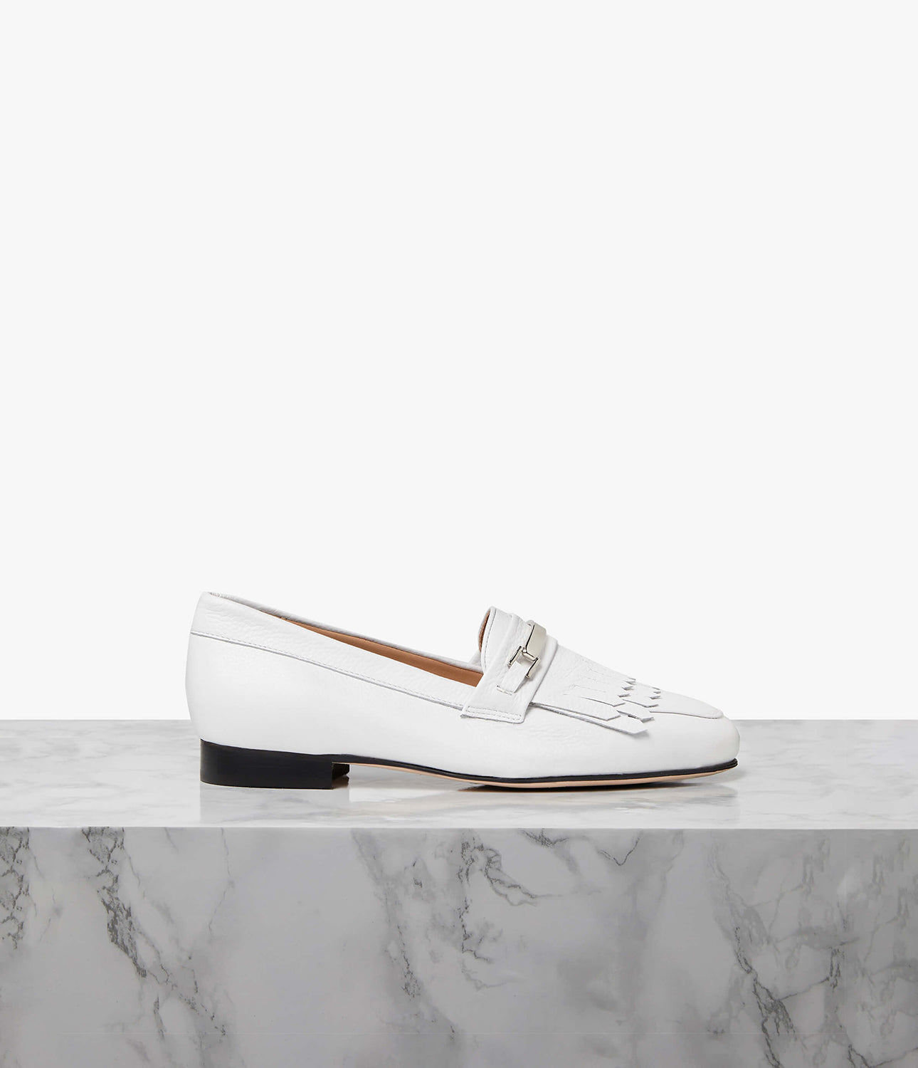 Buy ELAN WHITE SILKY TUMBLE LEATHER | UK Size: 4 | Width: Regular Refurbished - $81.90 ELAN WHITE SILKY TUMBLE LEATHER | UK Size: 4 | Width: Regular Refurbished - Each & Every refurbished available on Cerqular