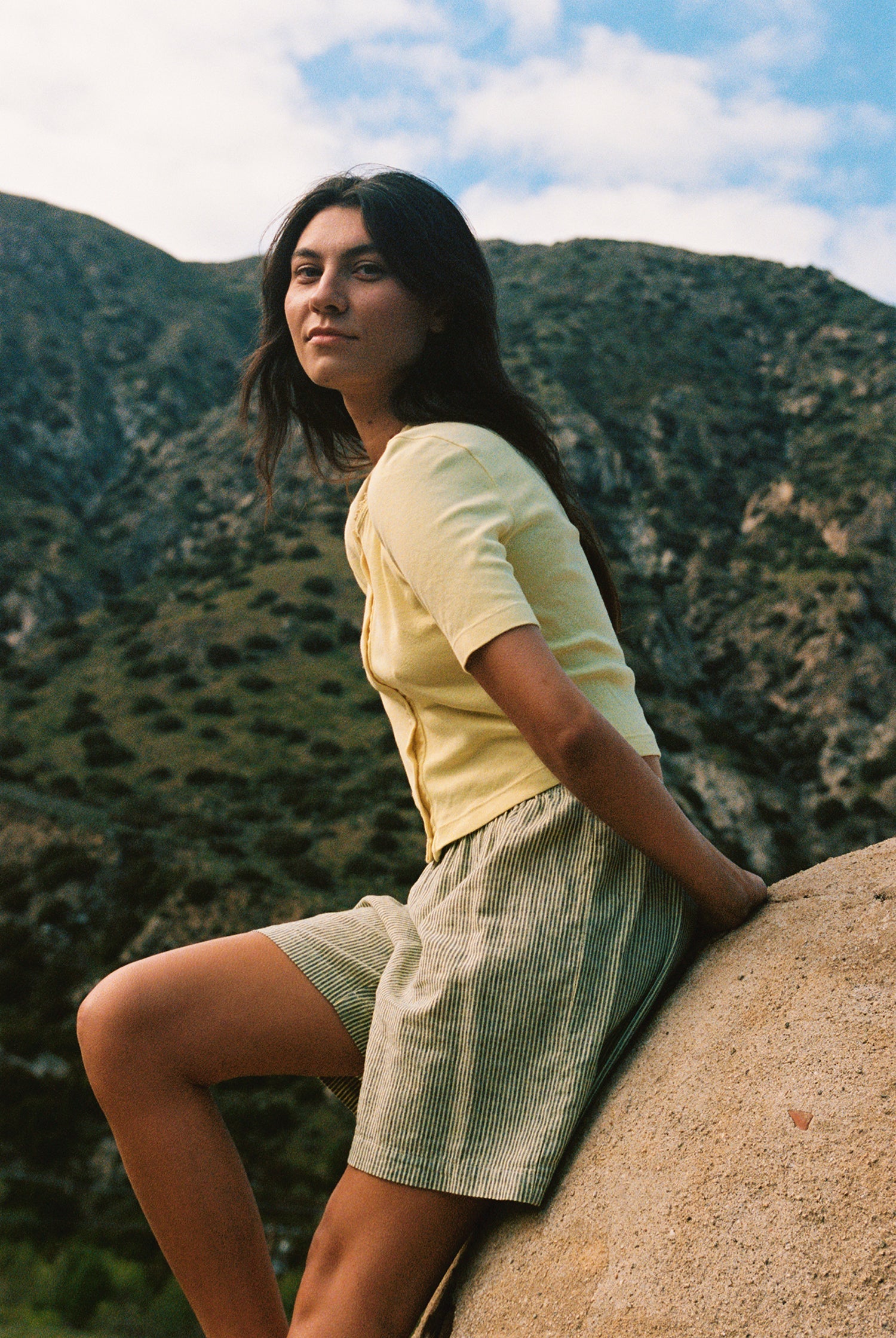 Linen Simple Short | Size: M | Color: Olive Stripe Refurbished - N/A (I could not find a well-known brand with this name refurbished available on Cerqular