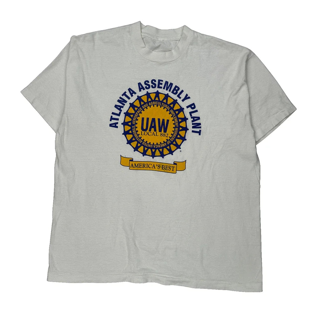 Atlanta Assembly Plant Unbranded Graphic T-Shirt - Large White Cotton Refurbished - Thrifted (note: this is a term often used to describe second- refurbished available on Cerqular