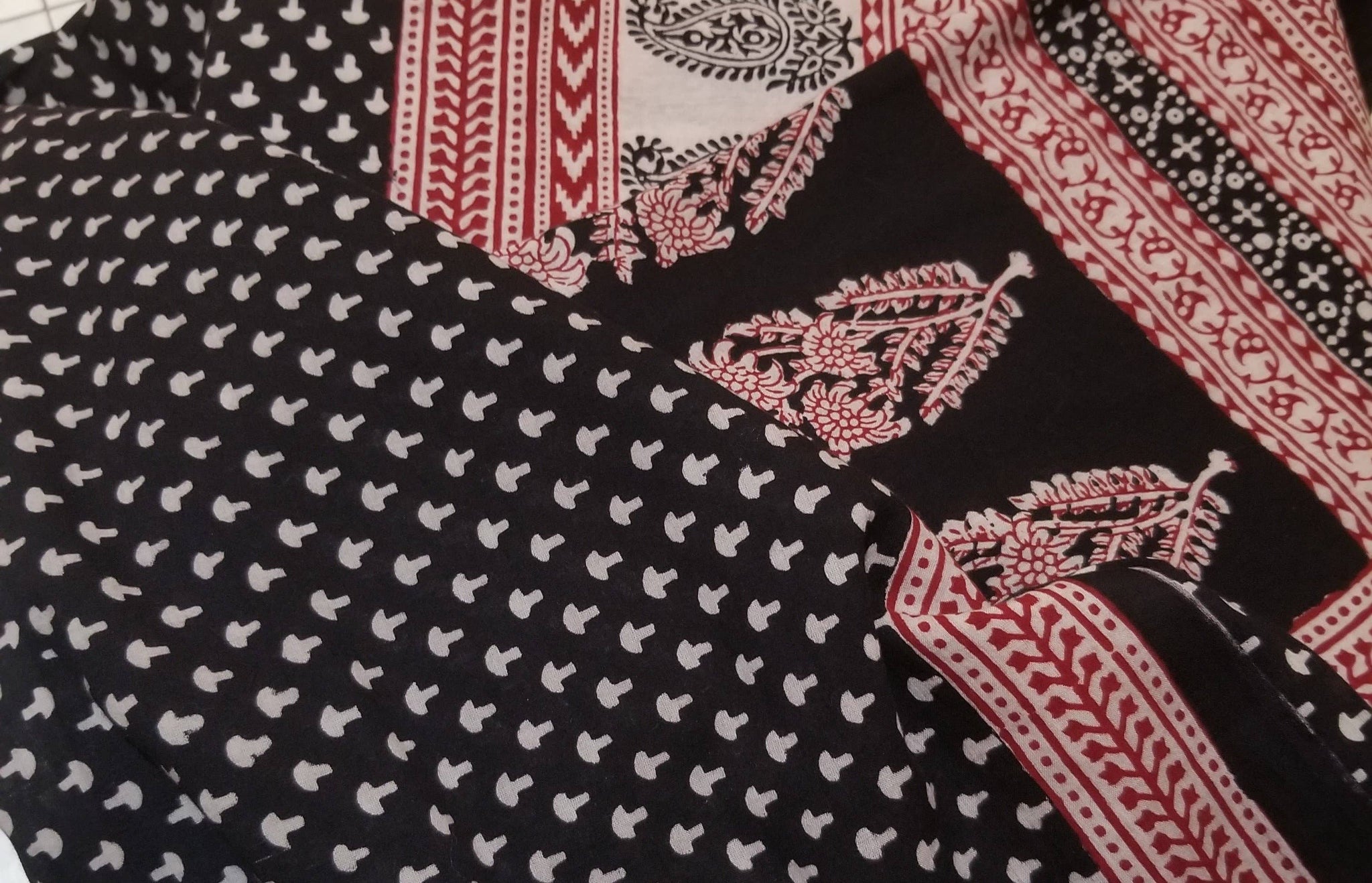 Handprinted floral Vine cotton tablecloth in red and black | Color: Black Refurbished - N/A refurbished available on Cerqular