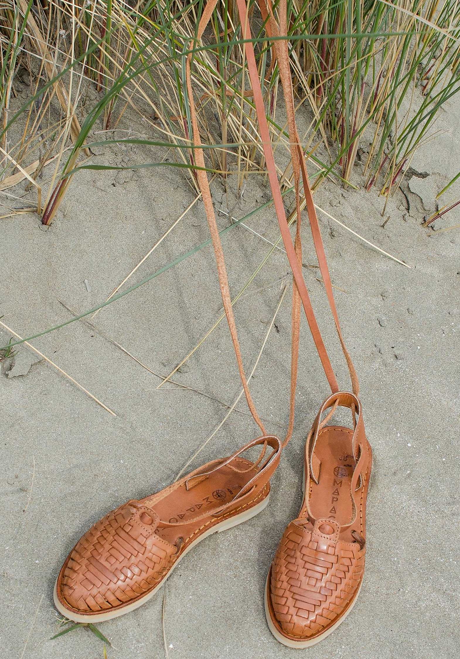 Sandal Ayumba Savia | Color: SAVIA | Size: 36 Refurbished - N/A (I could not find a well-known brand with this name refurbished available on Cerqular