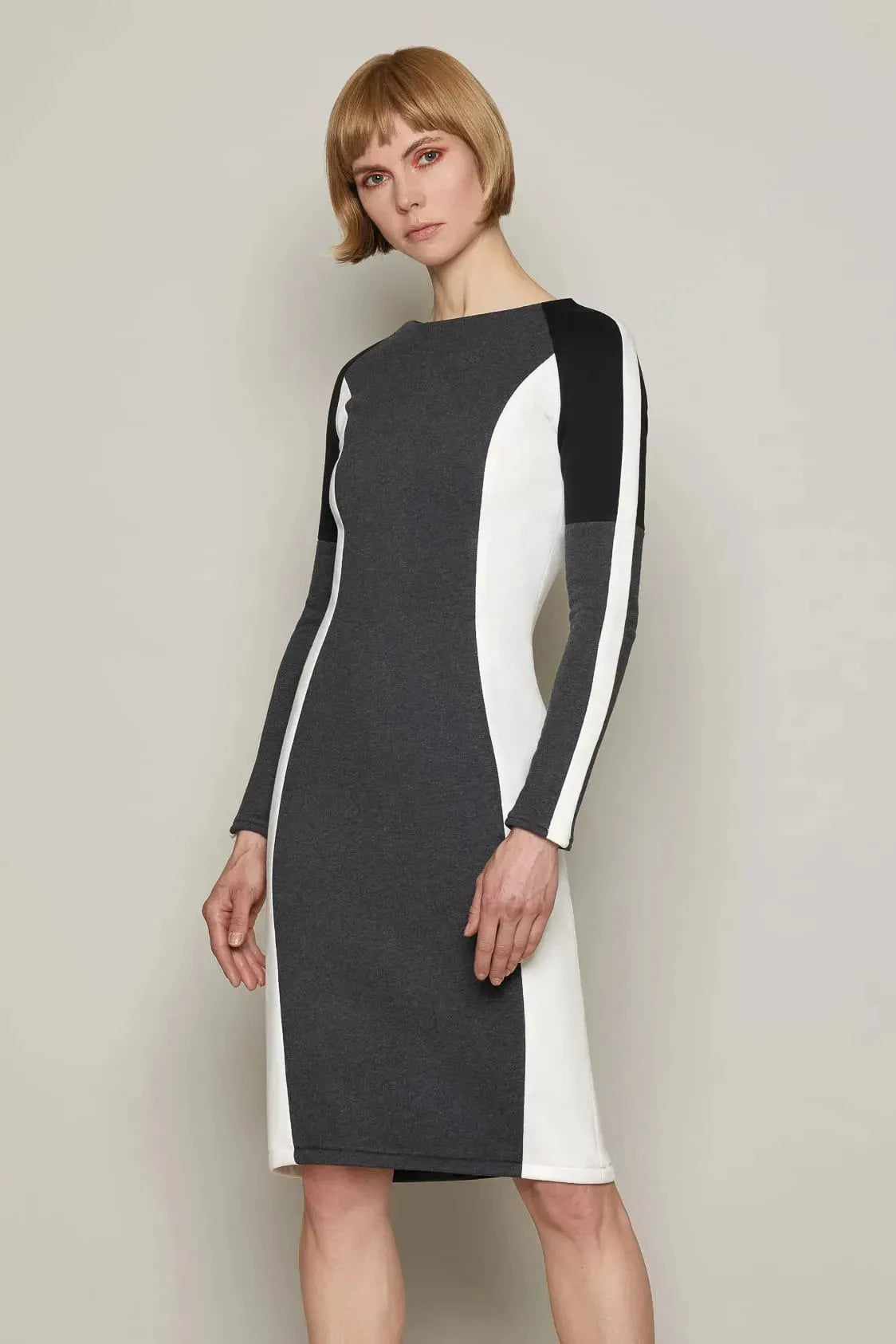 Buy Gua Dress (Grey) | size: S Refurbished - $222.00 Gua Dress (Grey) | size: S Refurbished - N/A refurbished available on Cerqular