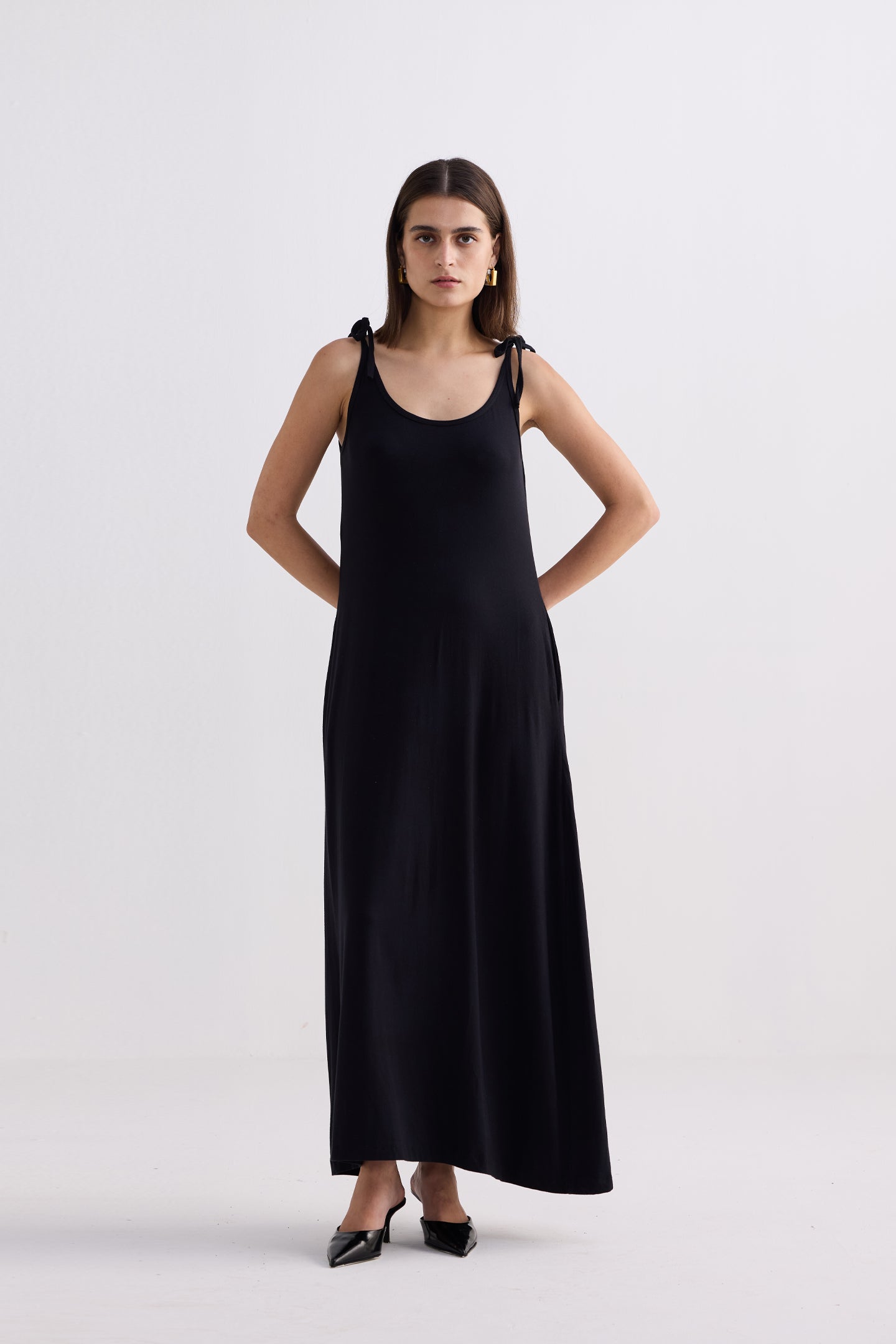 Tie-Detail Maxi Dress in Black | Color: Black | Size: L Refurbished - Resistor (Note: This is a generic term for an electronic component, refurbished available on Cerqular