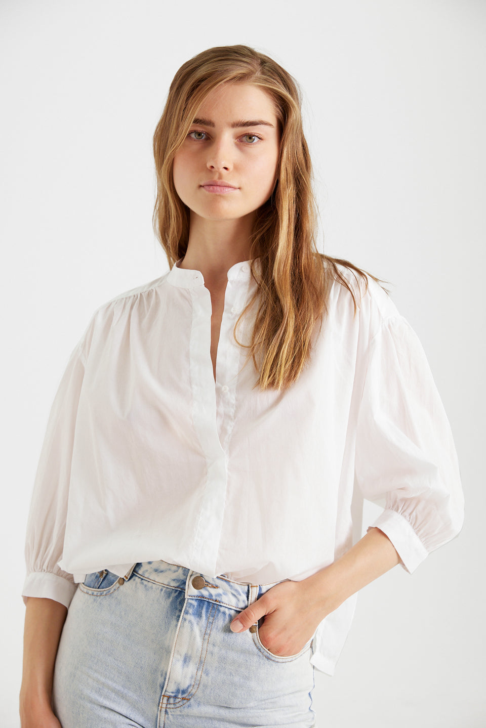 Buy Blouse Carla Blanc | Color: BLANC | Size: S Refurbished - $119.90 Blouse Carla Blanc | Color: BLANC | Size: S Refurbished - N/A (I could not find a well-known brand with this name refurbished available on Cerqular