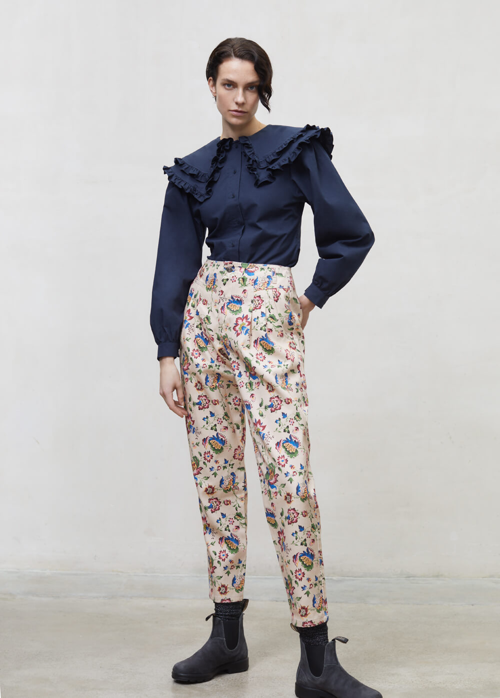 Oversized collar women's blouse | Size: S Refurbished - N/A (Note: This brand may not be well-known globally refurbished available on Cerqular