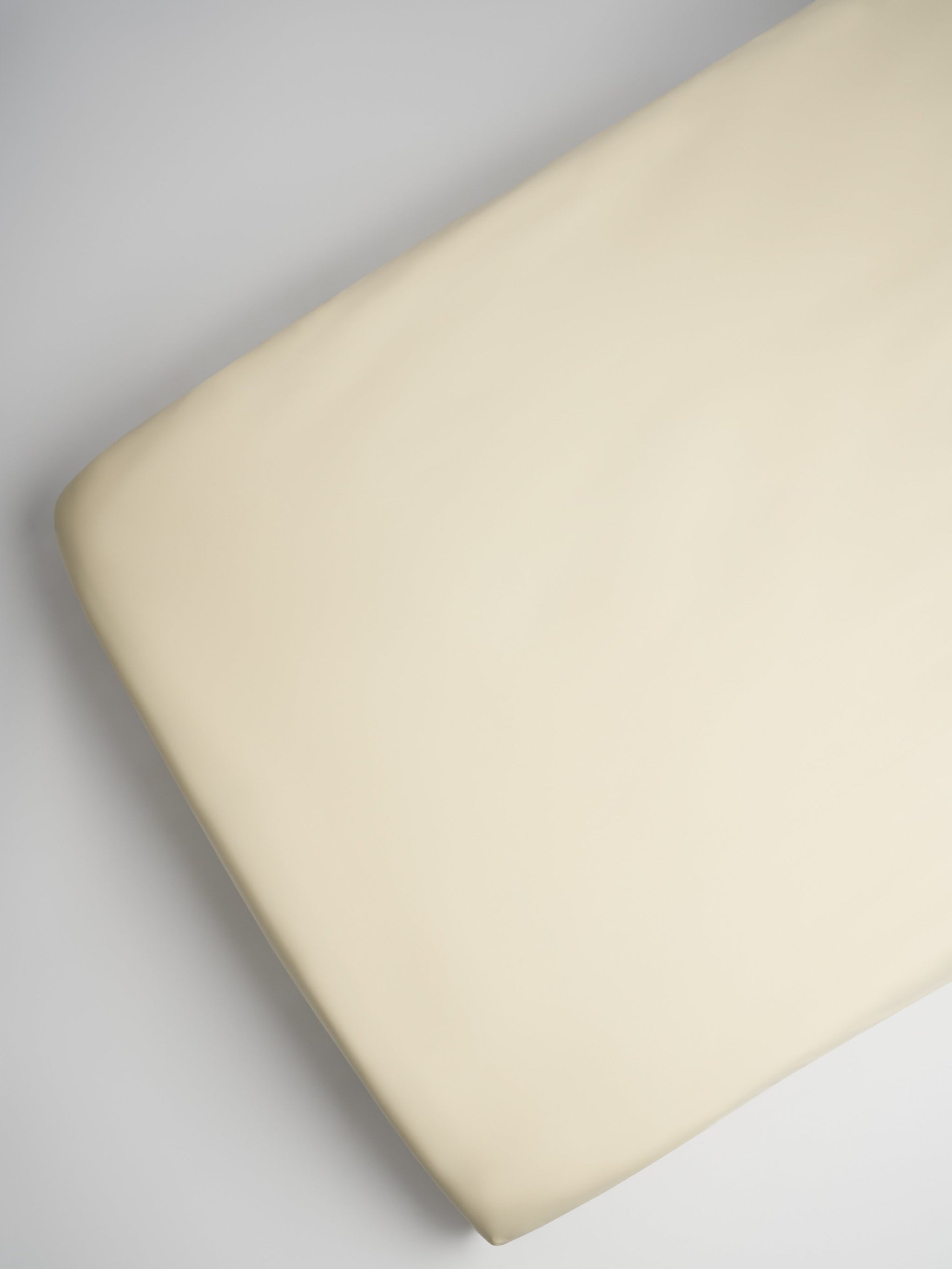 Organic and Fairtrade Cotton Crib Sheet | Color: Natural | Bedding size: crib Refurbished - Takara (note: this is a Japanese brand, but it's possible refurbished available on Cerqular
