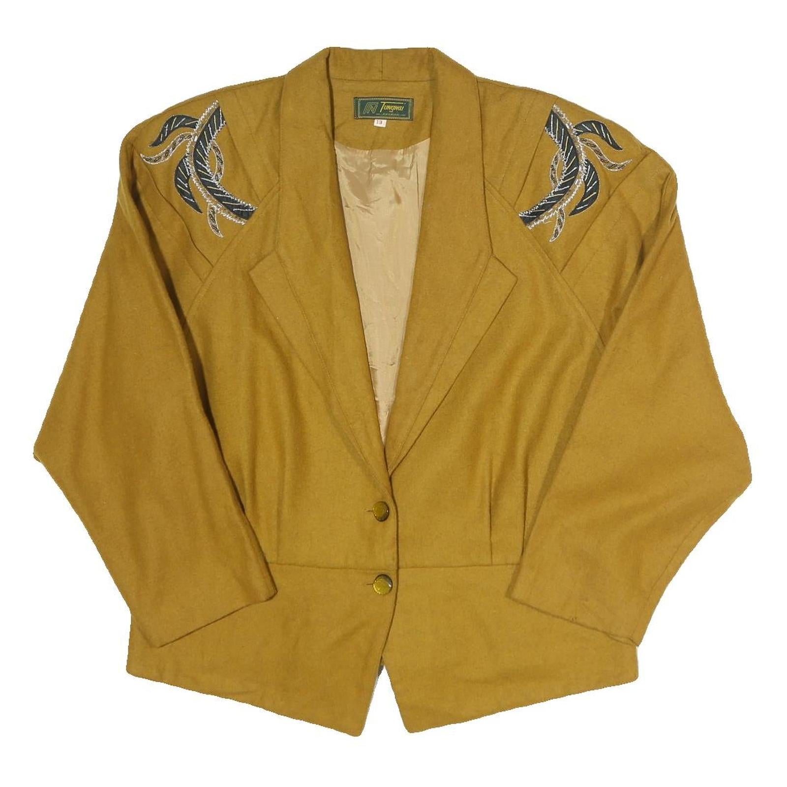 TUNGNAI FASHION Womens Beige Wool Blend Button Jacket L Embroidered Shoulder Refurbished - N/A refurbished available on Cerqular