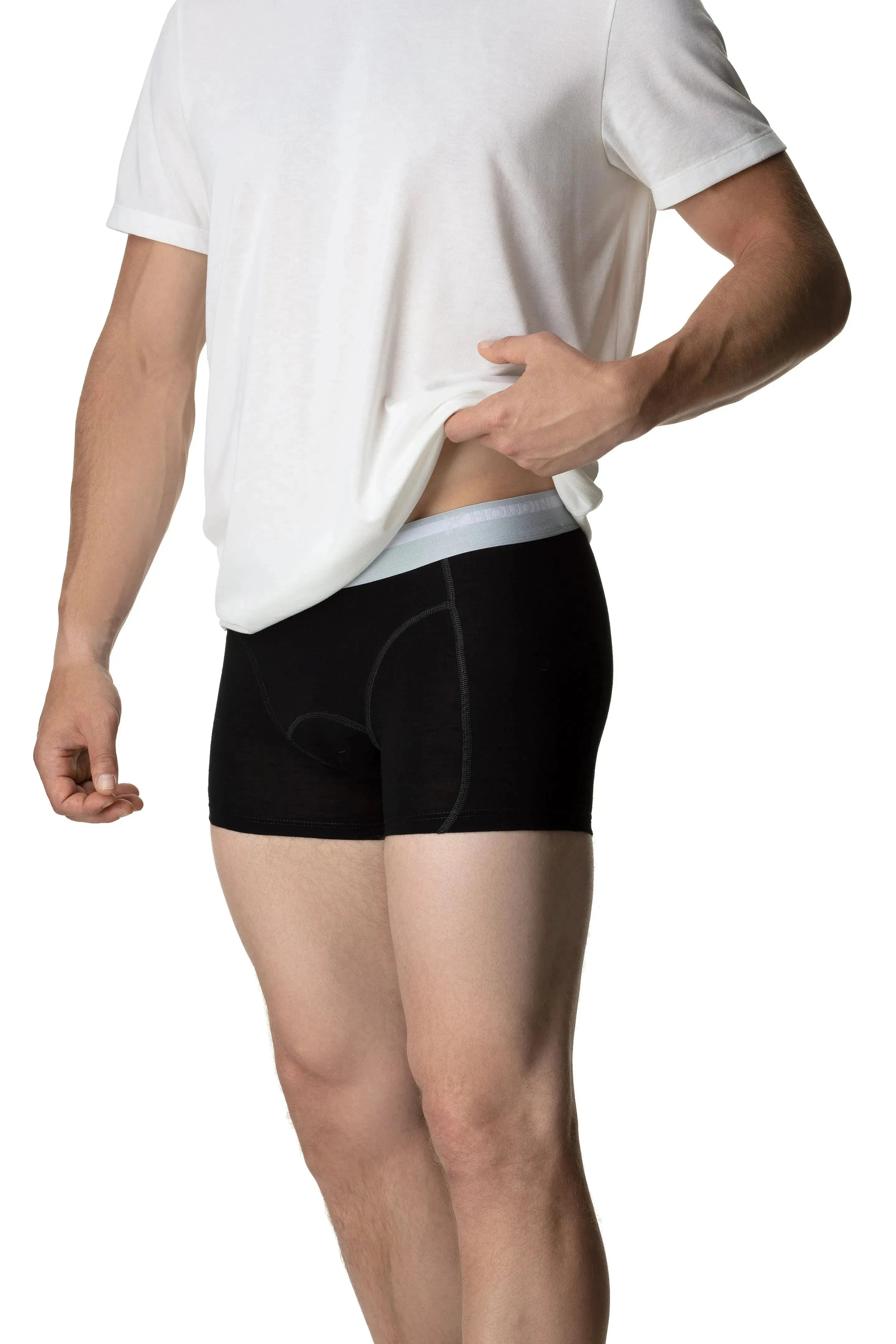 M's DeSoli Boxers | Color: true black | Size: XL Refurbished - Houdini Sportswear refurbished available on Cerqular
