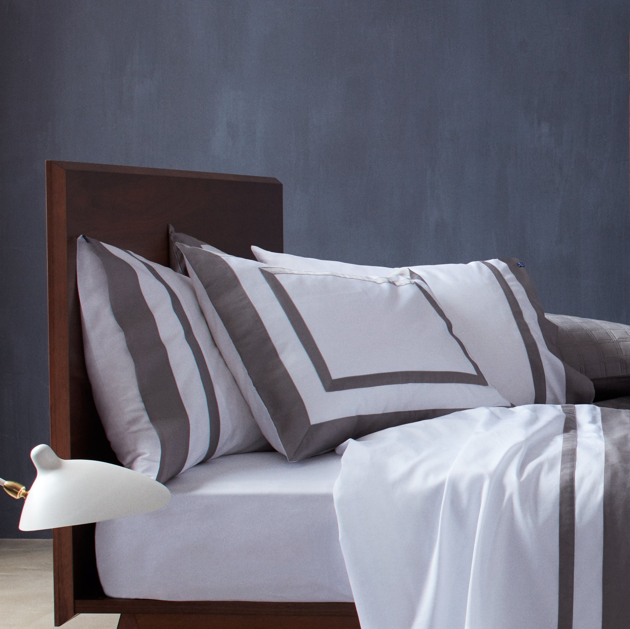 Buy Plain + Perfect | Size: Cal King w/ Standard Pillowcases | Color: White | Touch: Percale Refurbished - $210.00 Plain + Perfect | Size: Cal King w/ Standard Pillowcases | Color: White | Touch: Percale Refurbished - N/A refurbished available on Cerqular