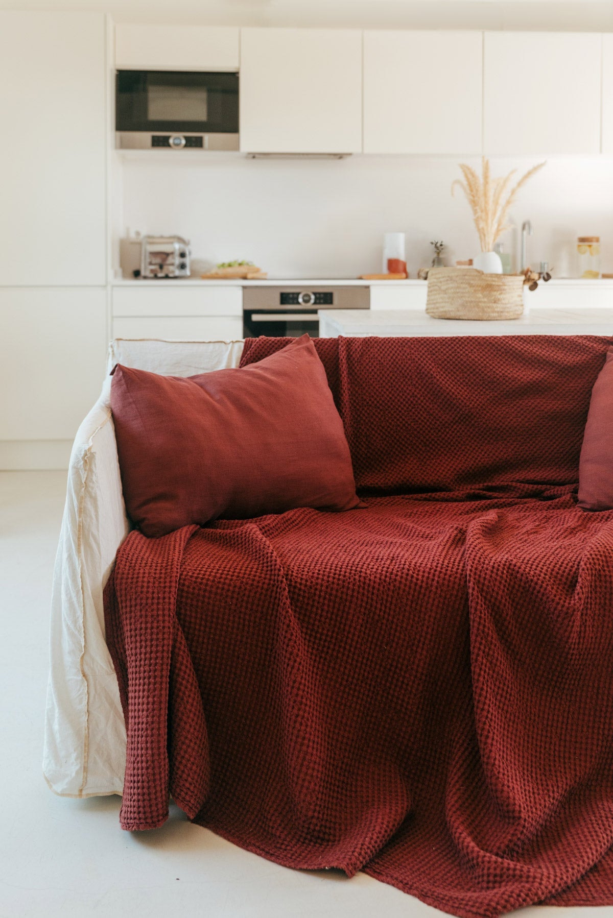 Linen waffle blanket in Terracotta | Size: King 260x220 Refurbished - Amour Linen refurbished available on Cerqular