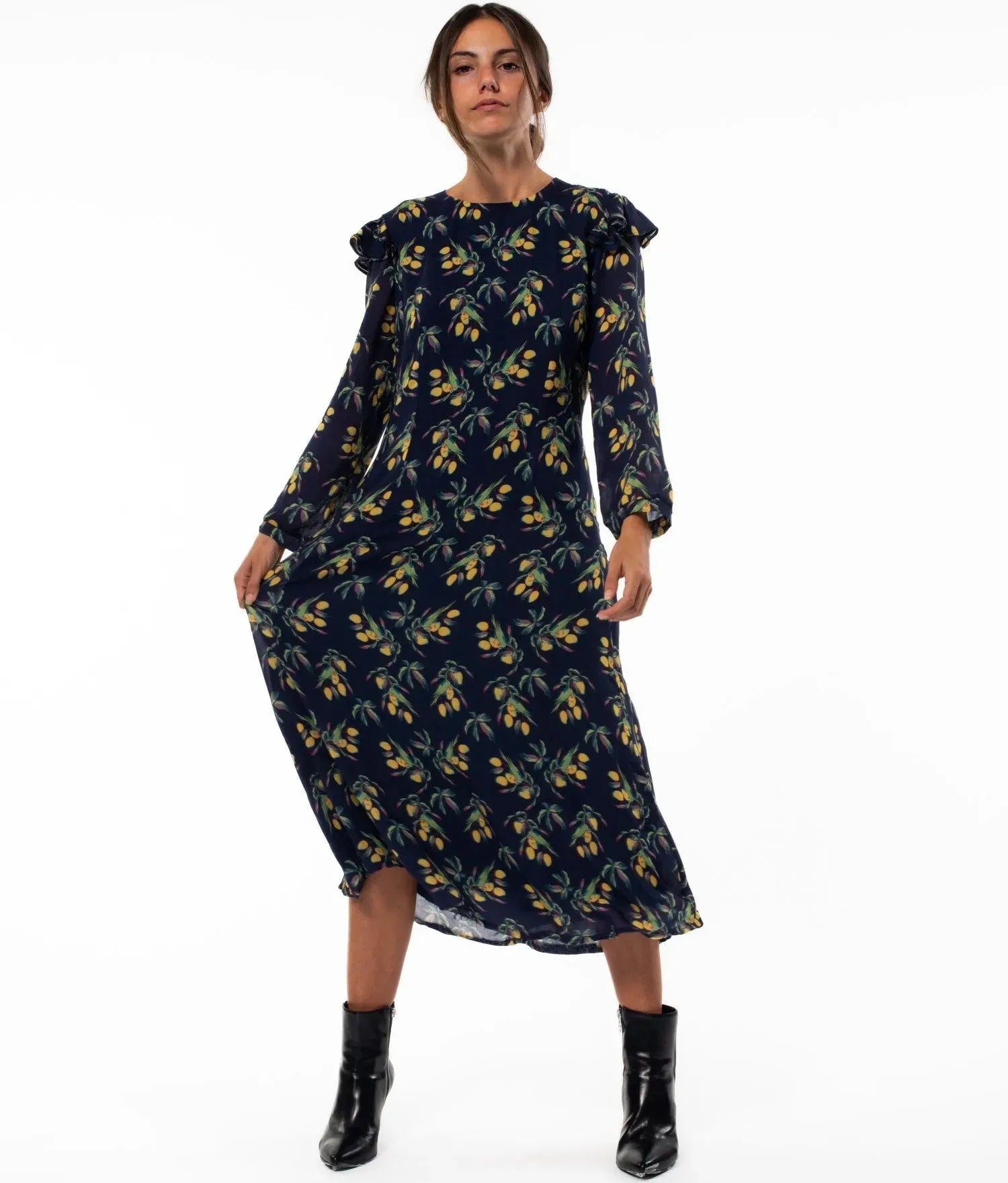Buy Harmonia Midi Dress | Color: Tropical Blue | Size: XS Refurbished - $264.60 Harmonia Midi Dress | Color: Tropical Blue | Size: XS Refurbished - Kurinji (This is a lesser-known brand, but it still exists refurbished available on Cerqular