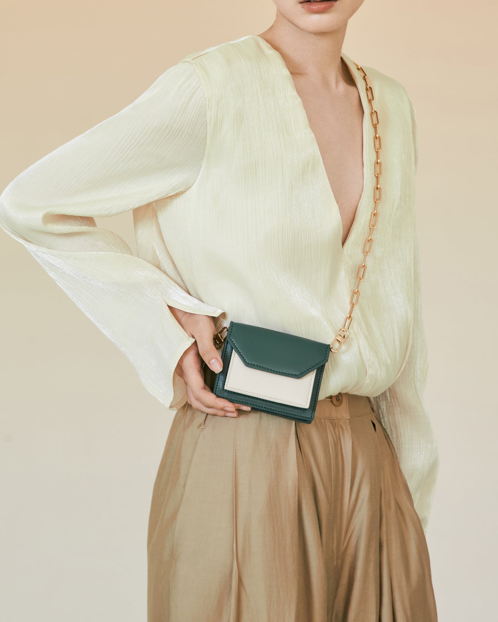 Micro Cedar Bag - THYME & OAT | Color: Thyme x Oat Refurbished - ONE (assuming it refers to the brand "ONE") refurbished available on Cerqular