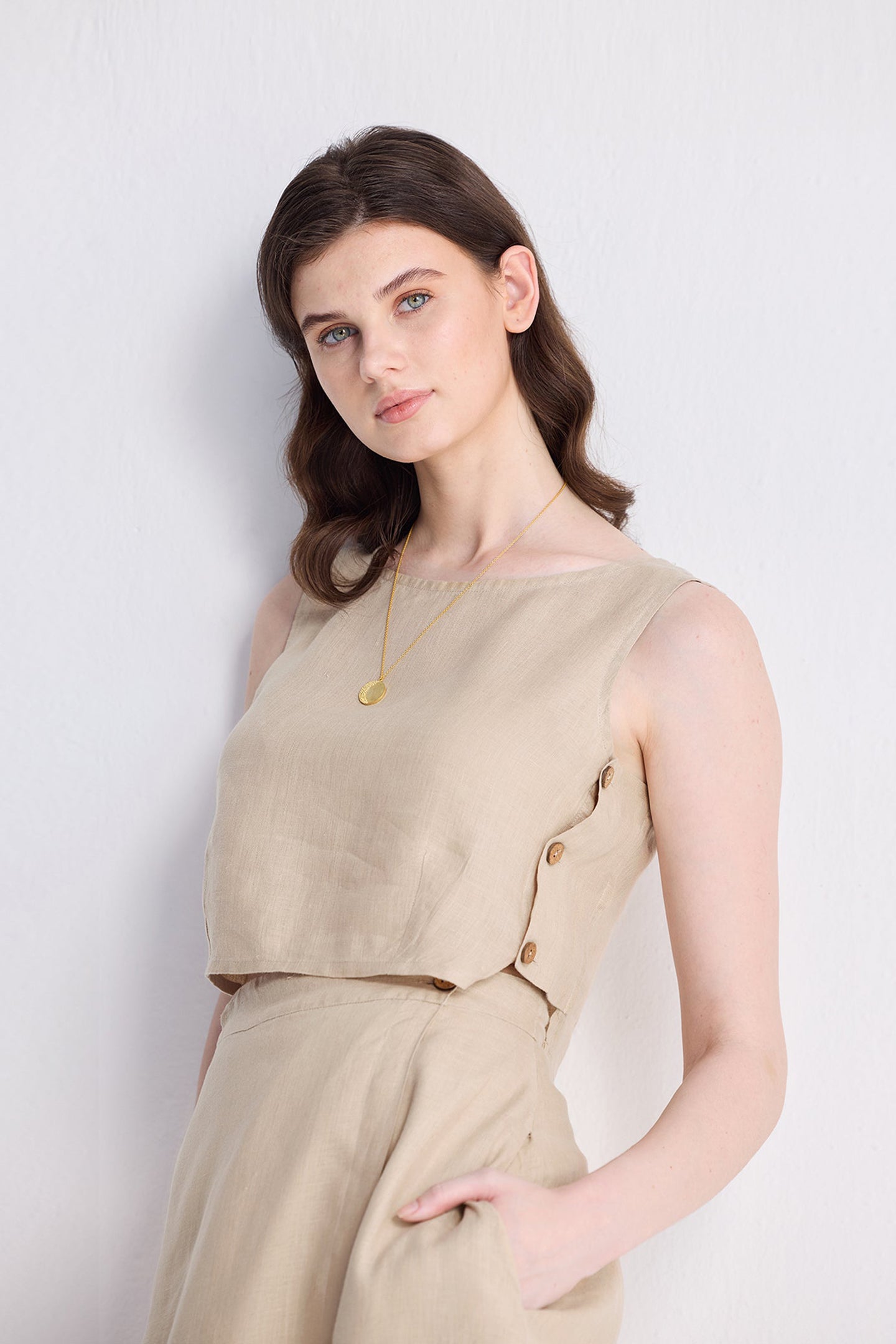 Boxy Crop Top in Neutral Beige | Color: Neutral Beige | Size: 3XL Refurbished - Resistor (Note: This is a generic term for an electronic component, refurbished available on Cerqular