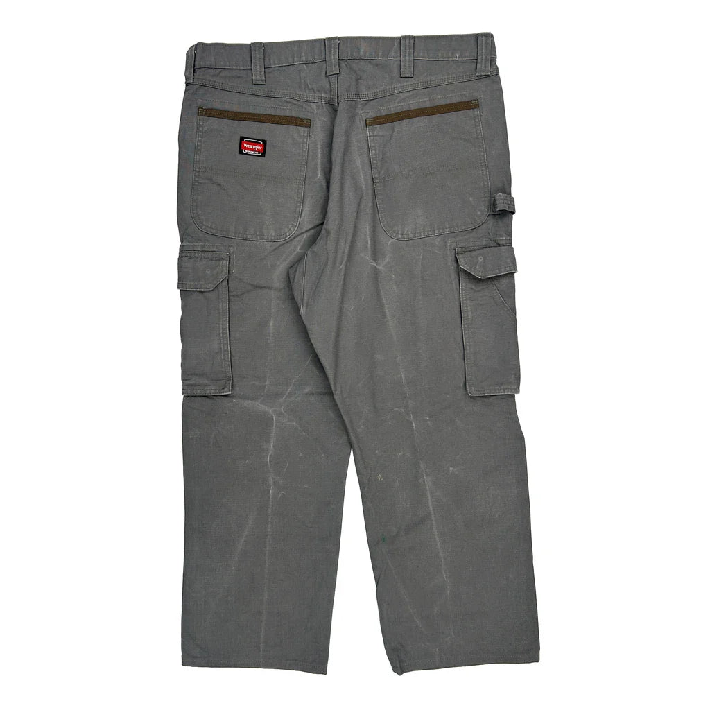 Wrangler Cargo Trousers - 39W 30L Grey Cotton Refurbished - Thrifted (note: this is a term often used to describe second- refurbished available on Cerqular
