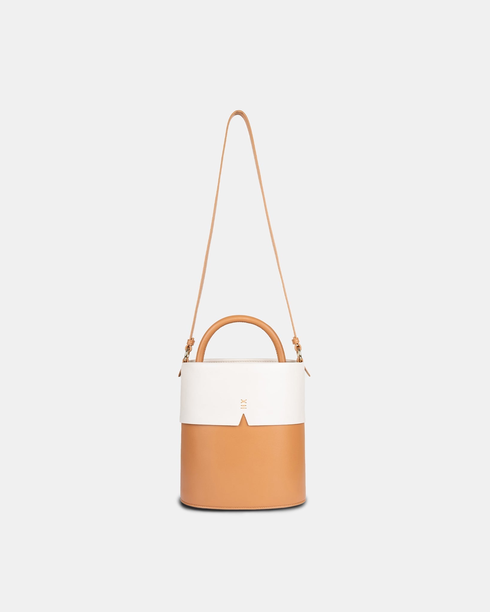 Gaia Bucket Bag | Color: Oat Refurbished - ONE (assuming it refers to the brand "ONE") refurbished available on Cerqular