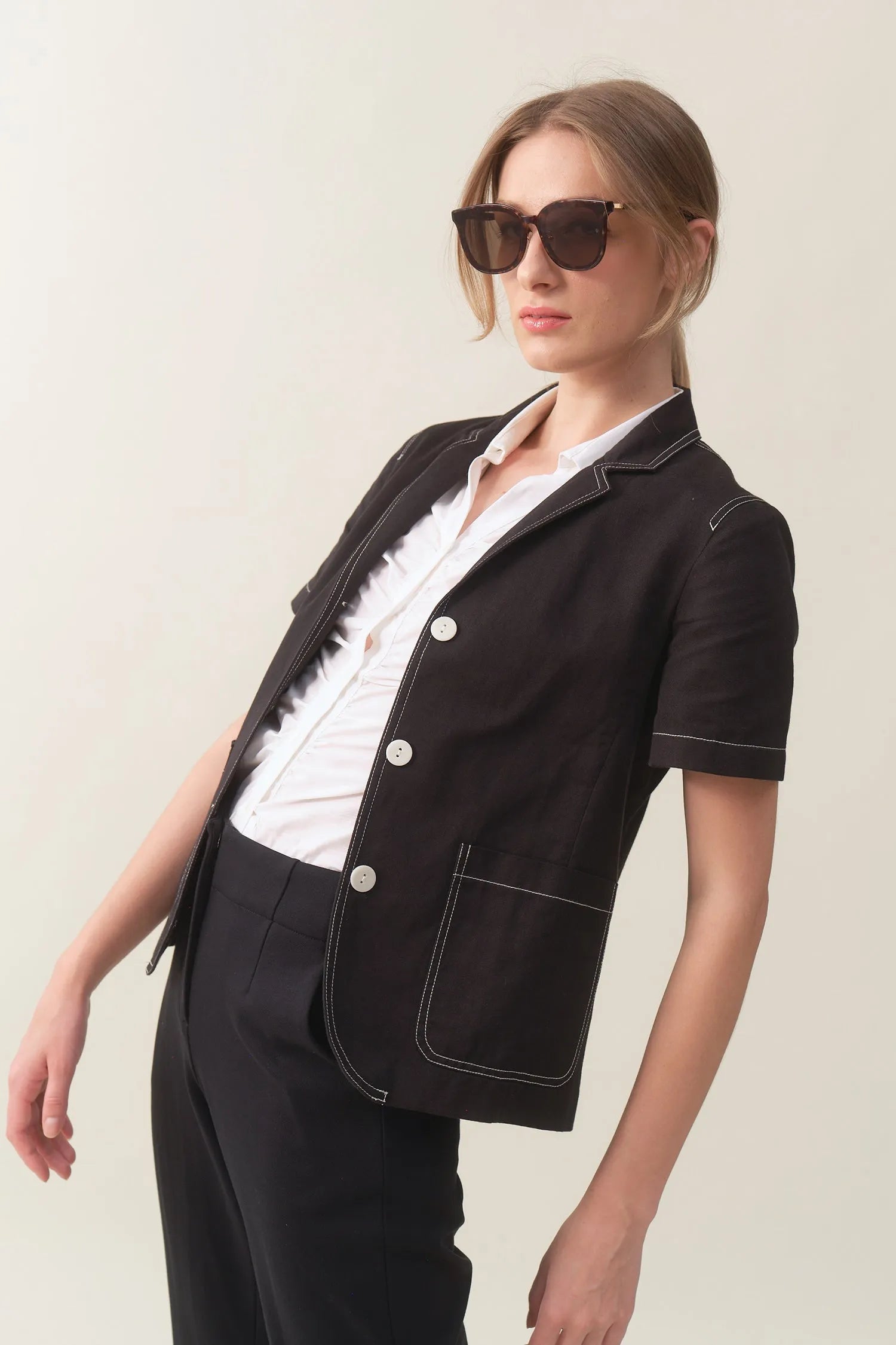 Short Sleeve Linen Blazer - Black | Size: S Refurbished - N/A refurbished available on Cerqular