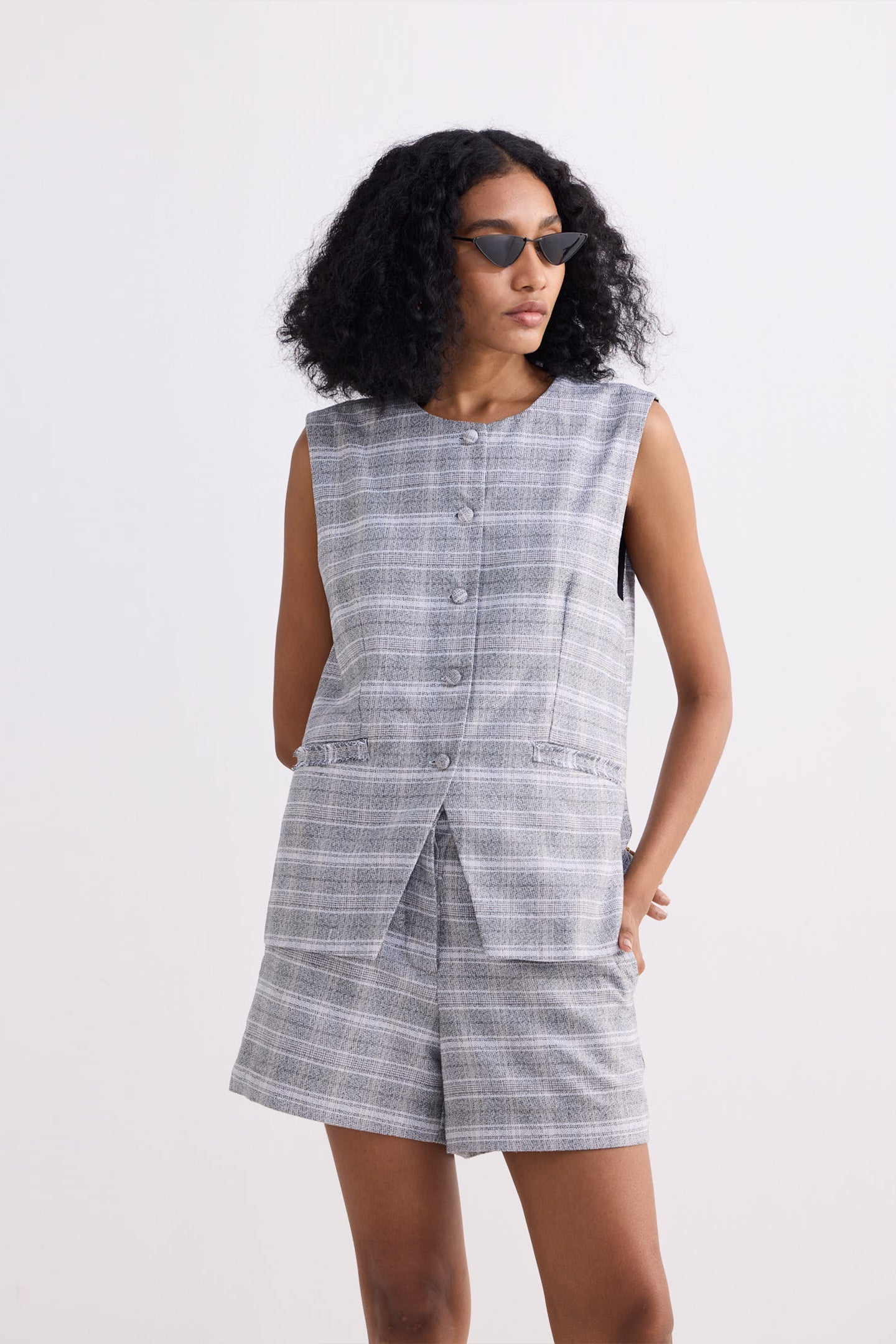 Cotton Tweed Vest Jacket in Grey | Color: Steel Breeze | Size: M Refurbished - Resistor (Note: This is a generic term for an electronic component, refurbished available on Cerqular