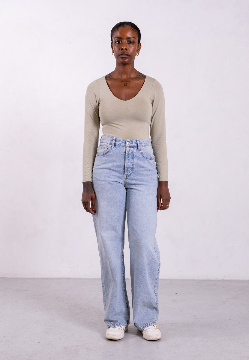 Organic Cotton V-Neck Long Sleeve T-Shirt, Sage Grey | Size: XS Refurbished - N/A (Note: It's possible that "Pantee" refurbished available on Cerqular