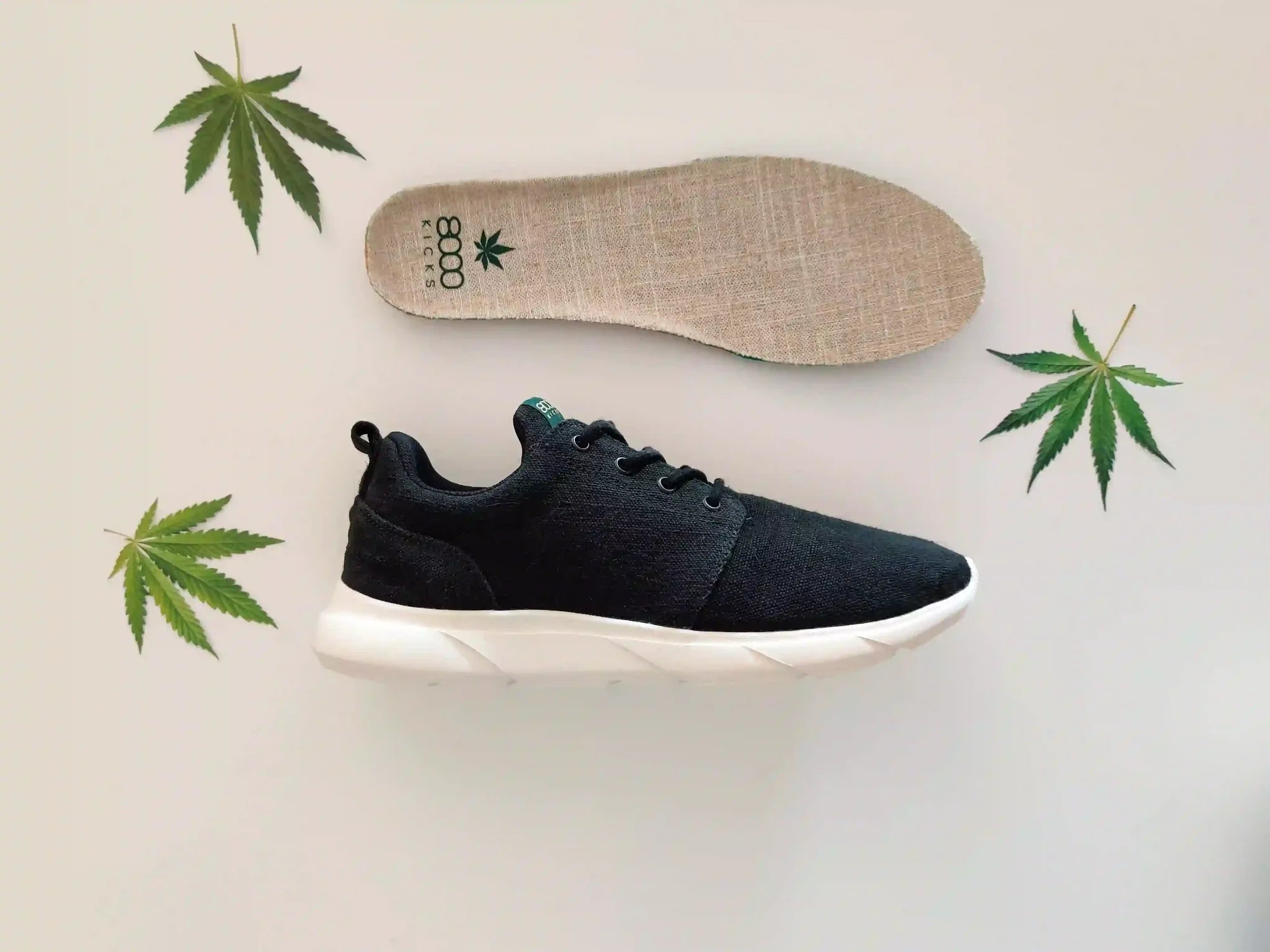8000Kicks Explorer V2 - The 1st waterproof hemp shoes | Size: US M11 - EU 44-45 | Color: Black and White Refurbished - 8000Kicks refurbished available on Cerqular