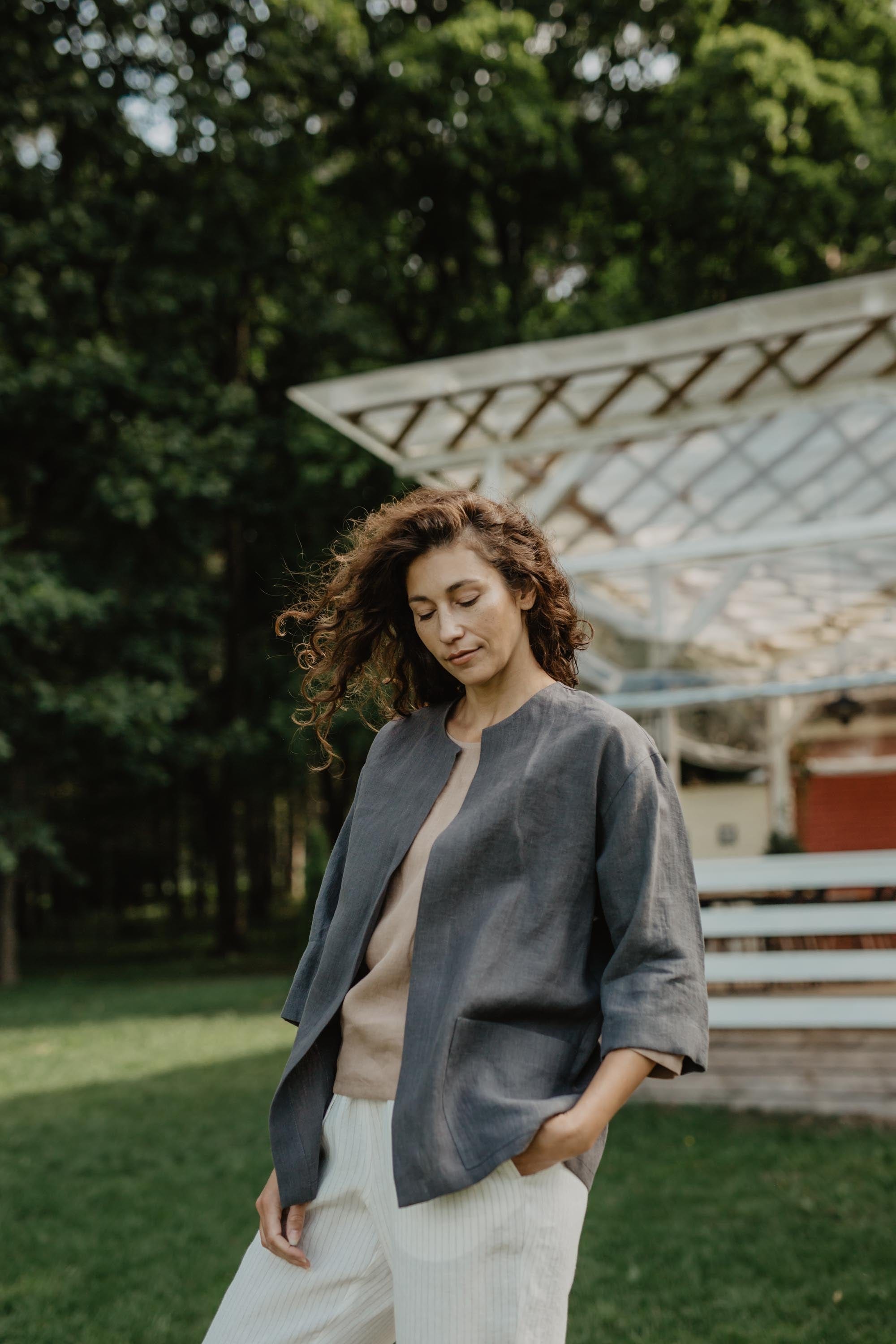 Kyiv oversized linen jacket in Charcoal | Size: XXL Refurbished - Amour Linen refurbished available on Cerqular