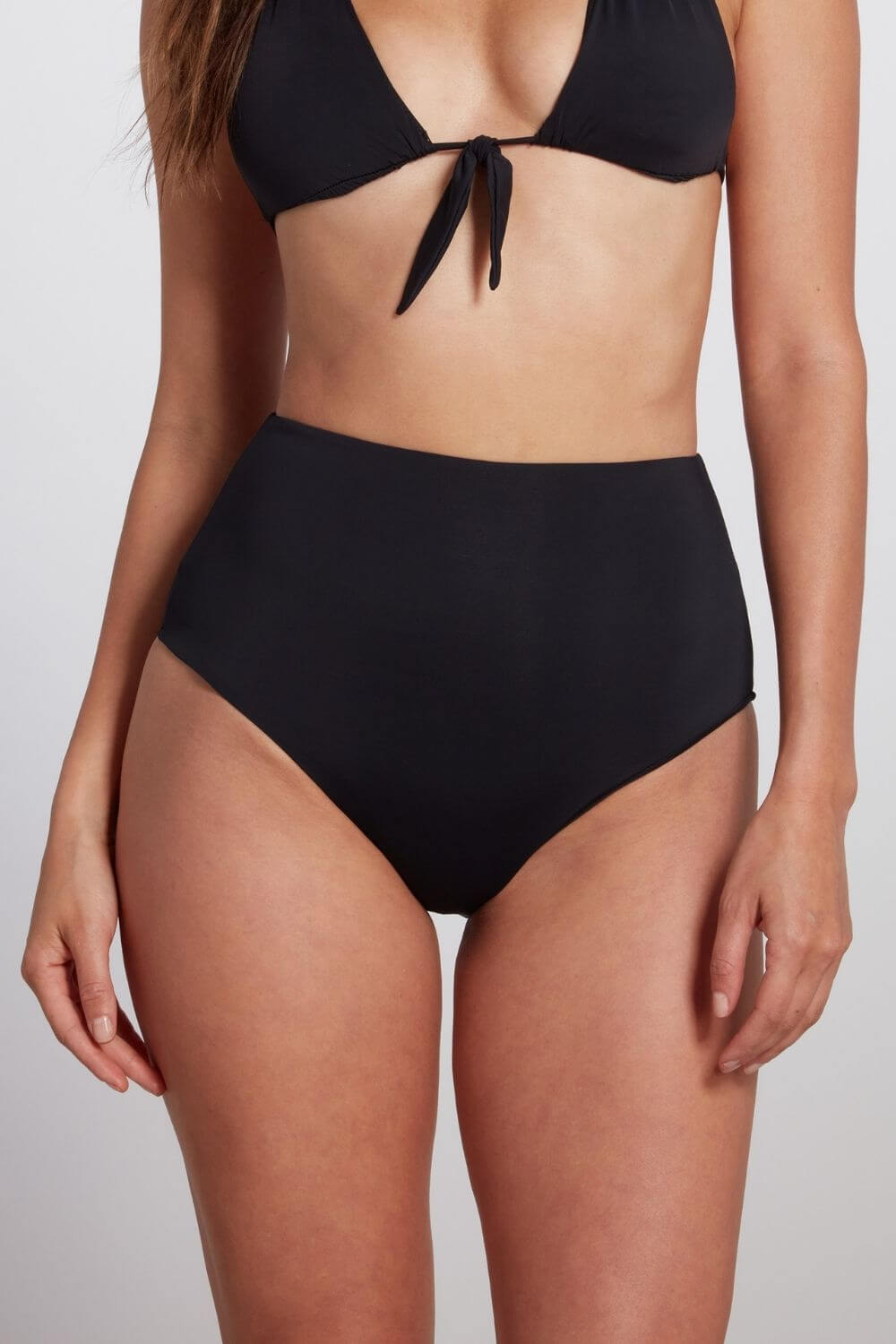 Maya High Waisted Bikini Bottom in Black | Size: Small Refurbished - Sauipe Swim refurbished available on Cerqular