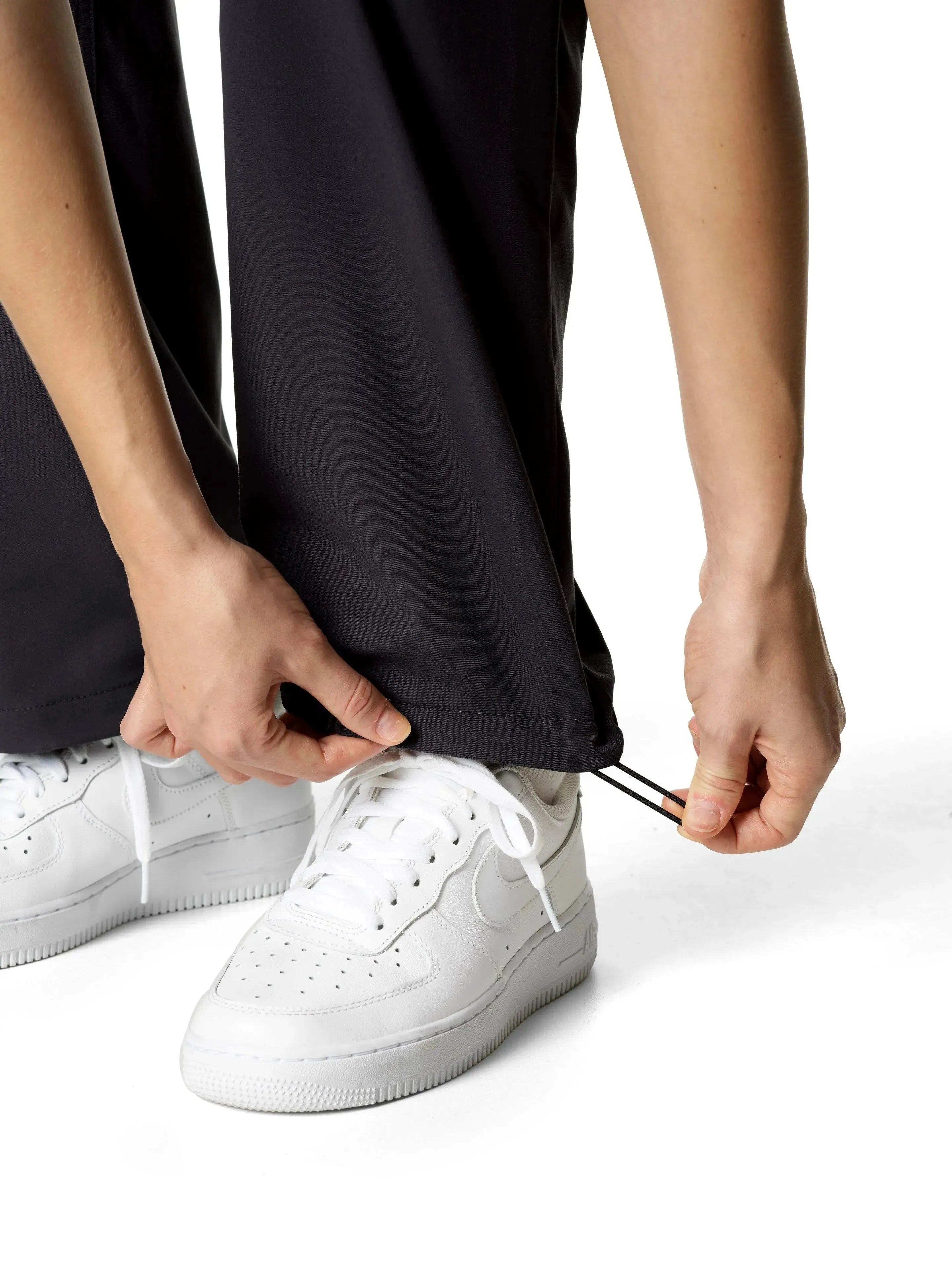 W's Dock Pants | Color: true black | Size: L Refurbished - Houdini Sportswear refurbished available on Cerqular