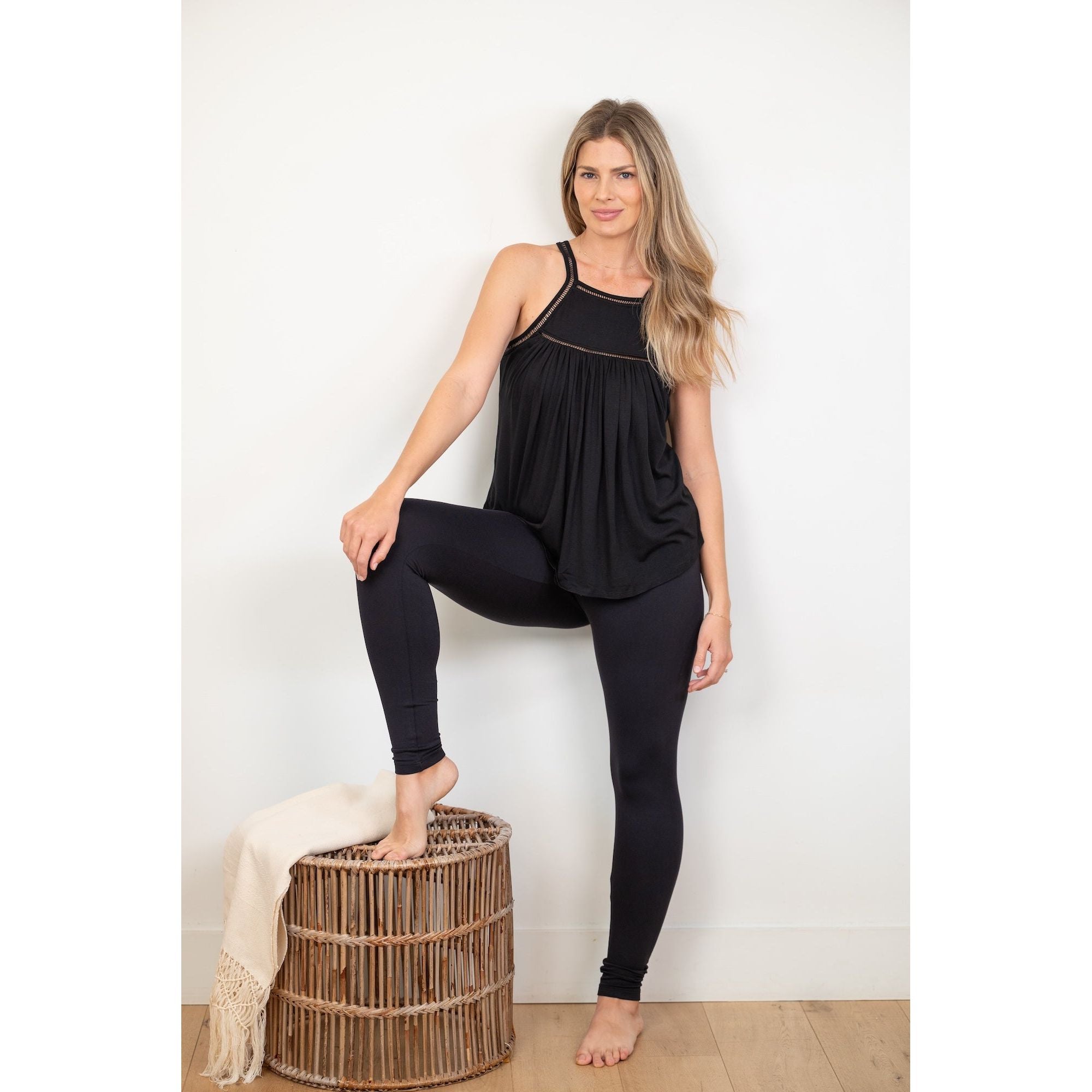 Ultimate Leggings | Color: Black | Size: M Refurbished - N/A refurbished available on Cerqular