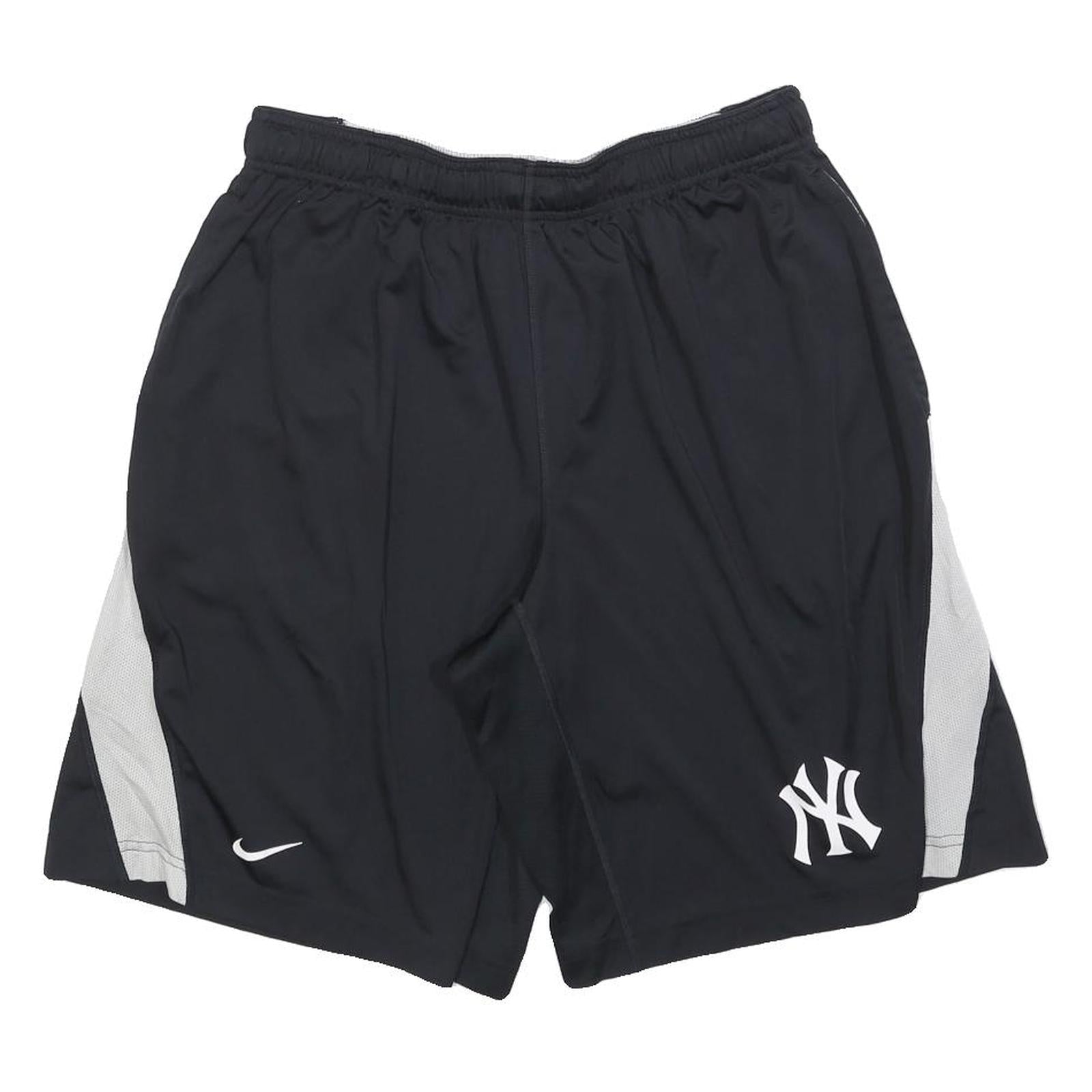 NIKE Mens Black & White Sports Shorts M W30 Baseball Style Logo Refurbished - N/A refurbished available on Cerqular