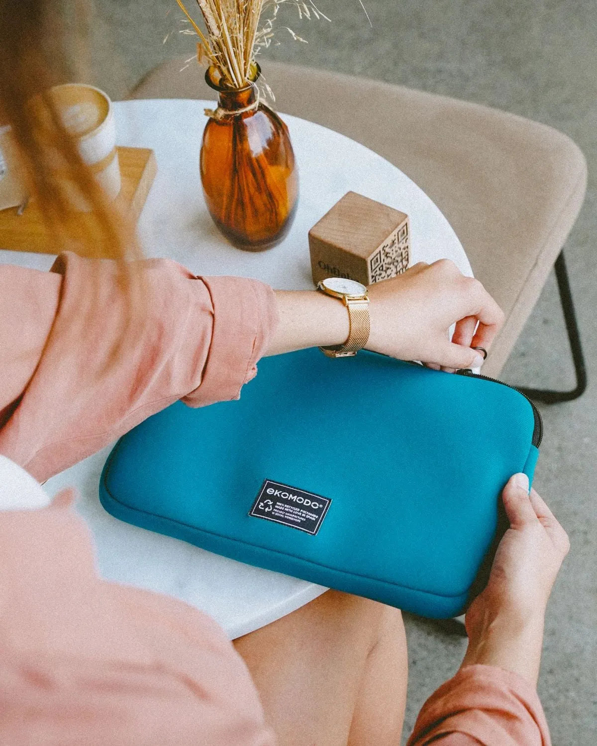 Funda para tablet APAR MIDI | Colores: Naranja Refurbished - N/A refurbished available on Cerqular