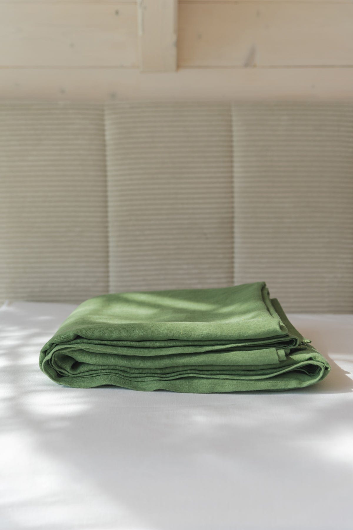Linen flat sheet in Matcha Green | Size: US California King Refurbished - Amour Linen refurbished available on Cerqular