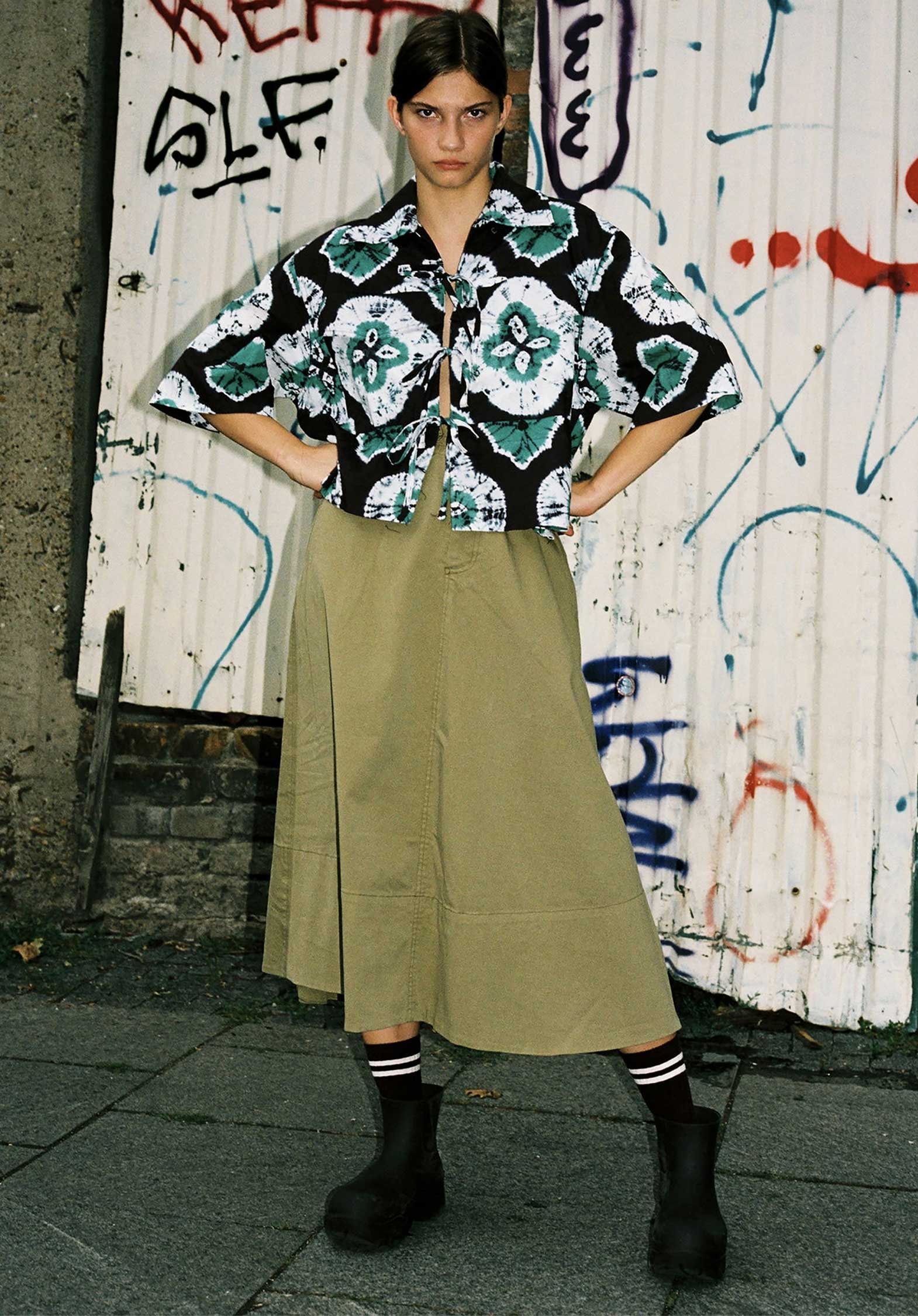 Skirt Ss24-042 Tan | Color: TAN | Size: M Refurbished - N/A (I could not find a well-known brand with this name refurbished available on Cerqular